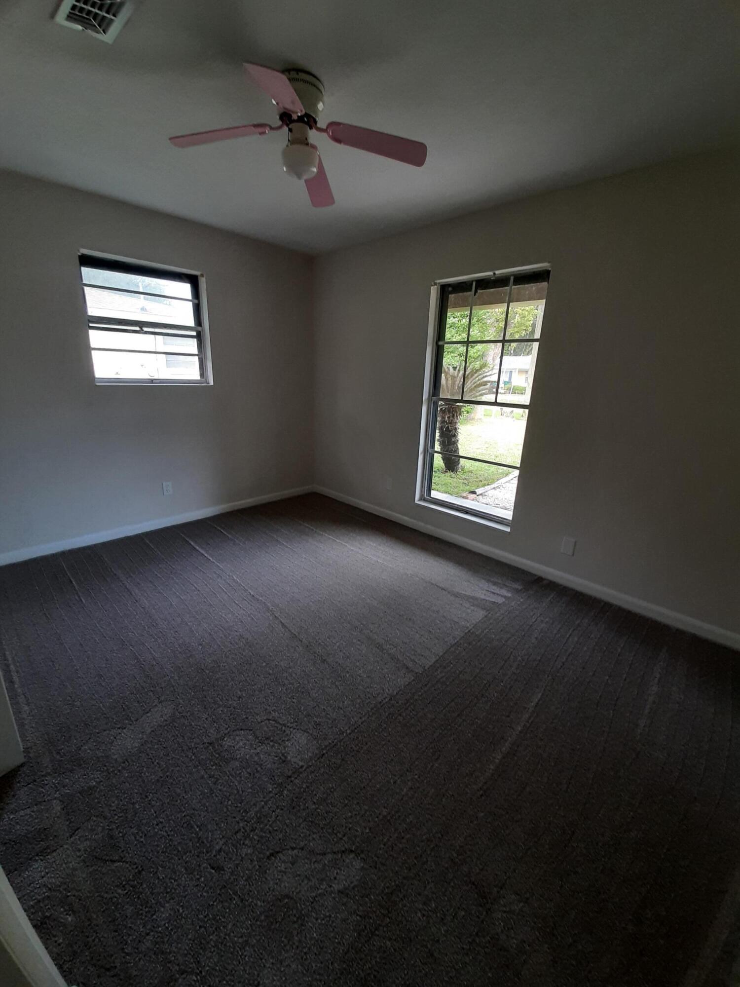 HOWARD S/D - Residential