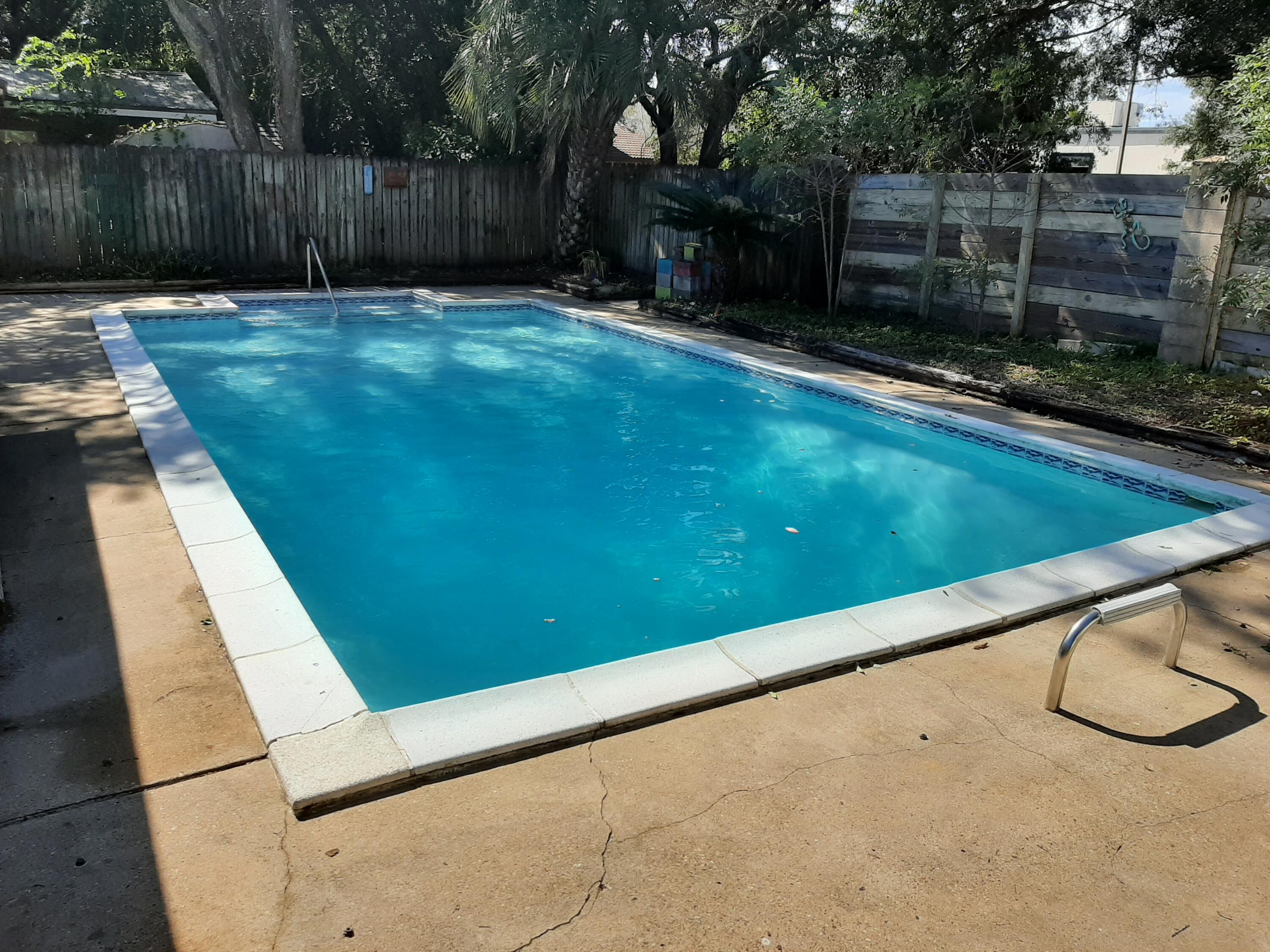 HOWARD S/D - Residential