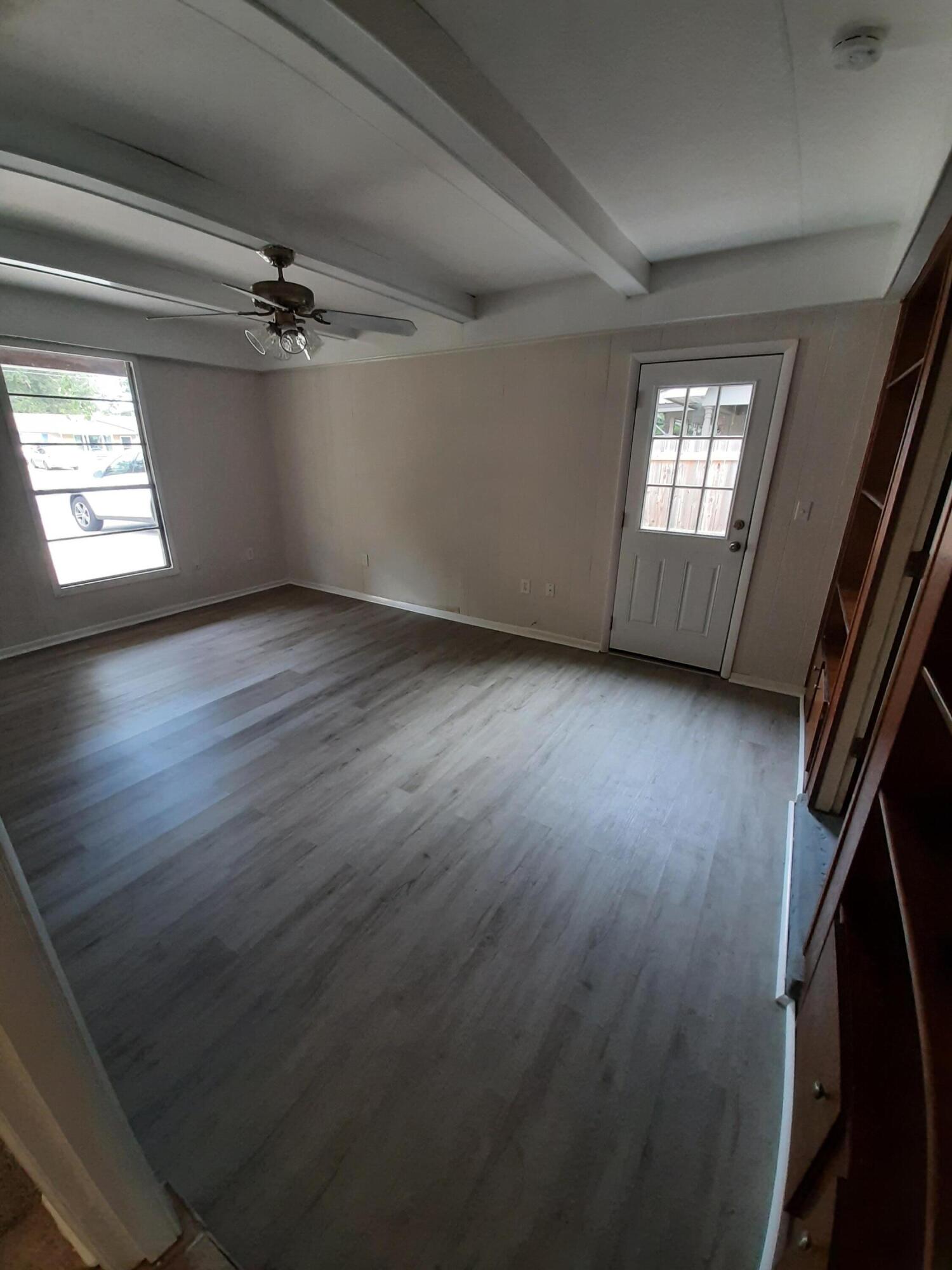 HOWARD S/D - Residential