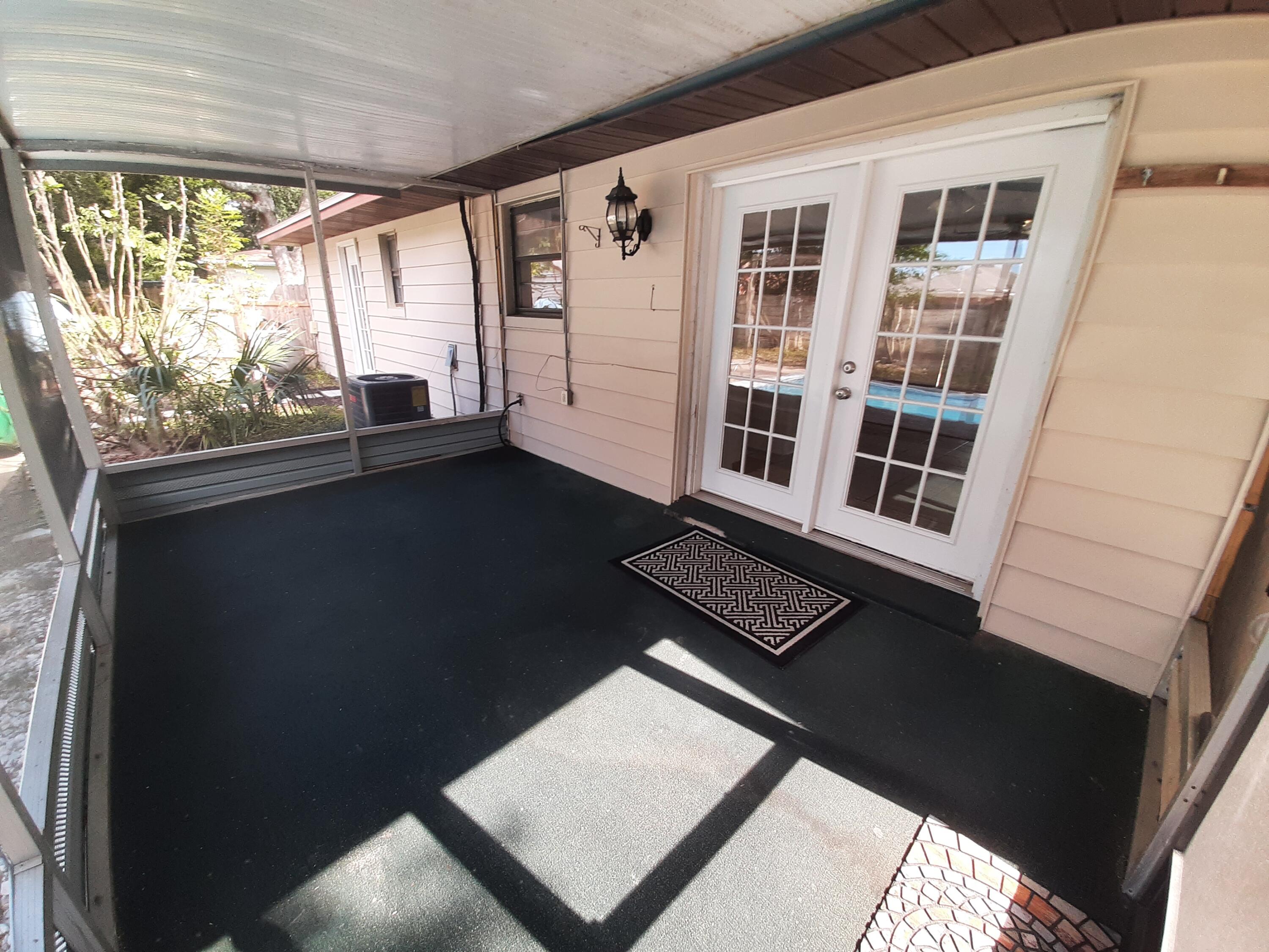 HOWARD S/D - Residential