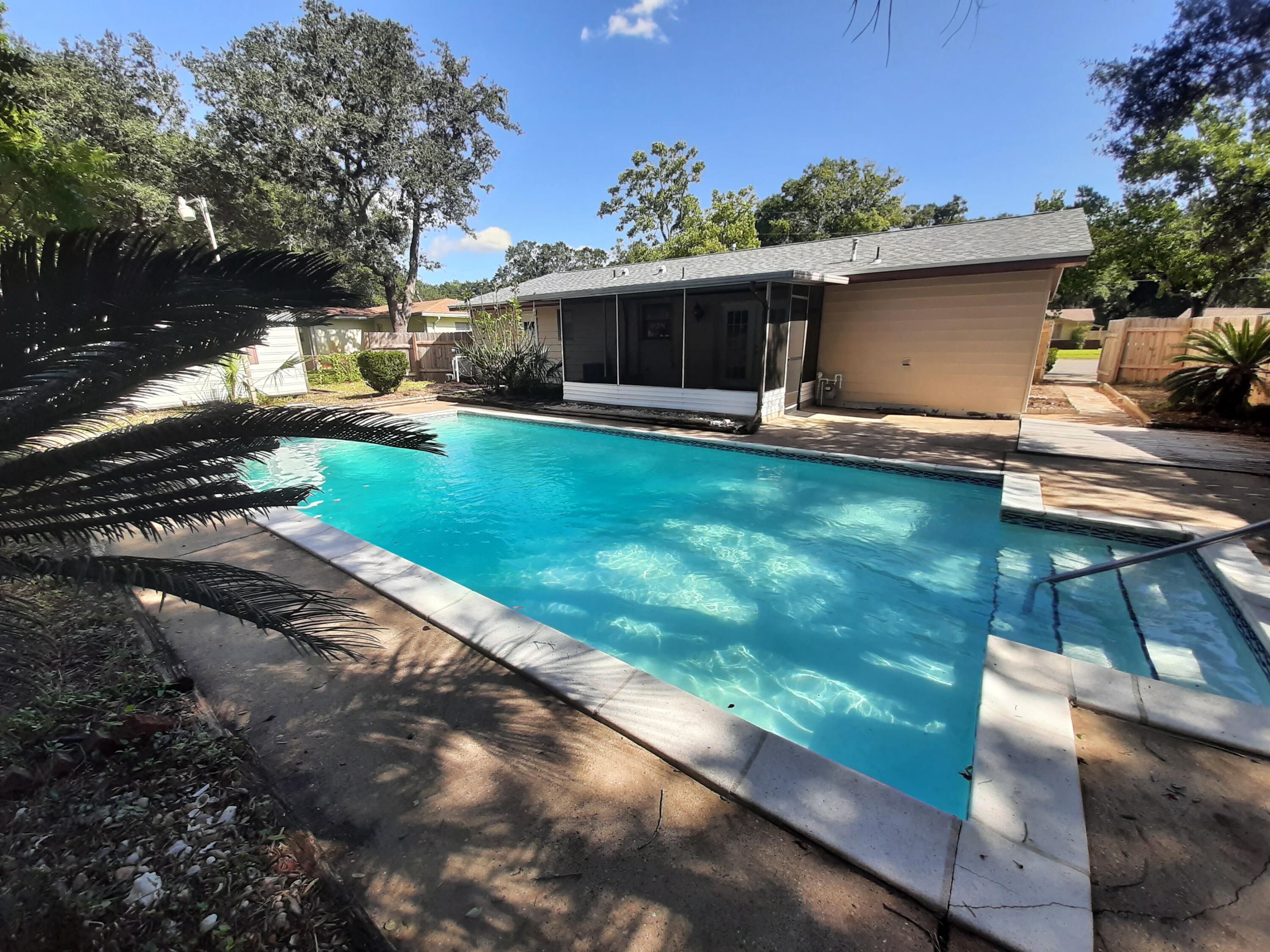 HOWARD S/D - Residential