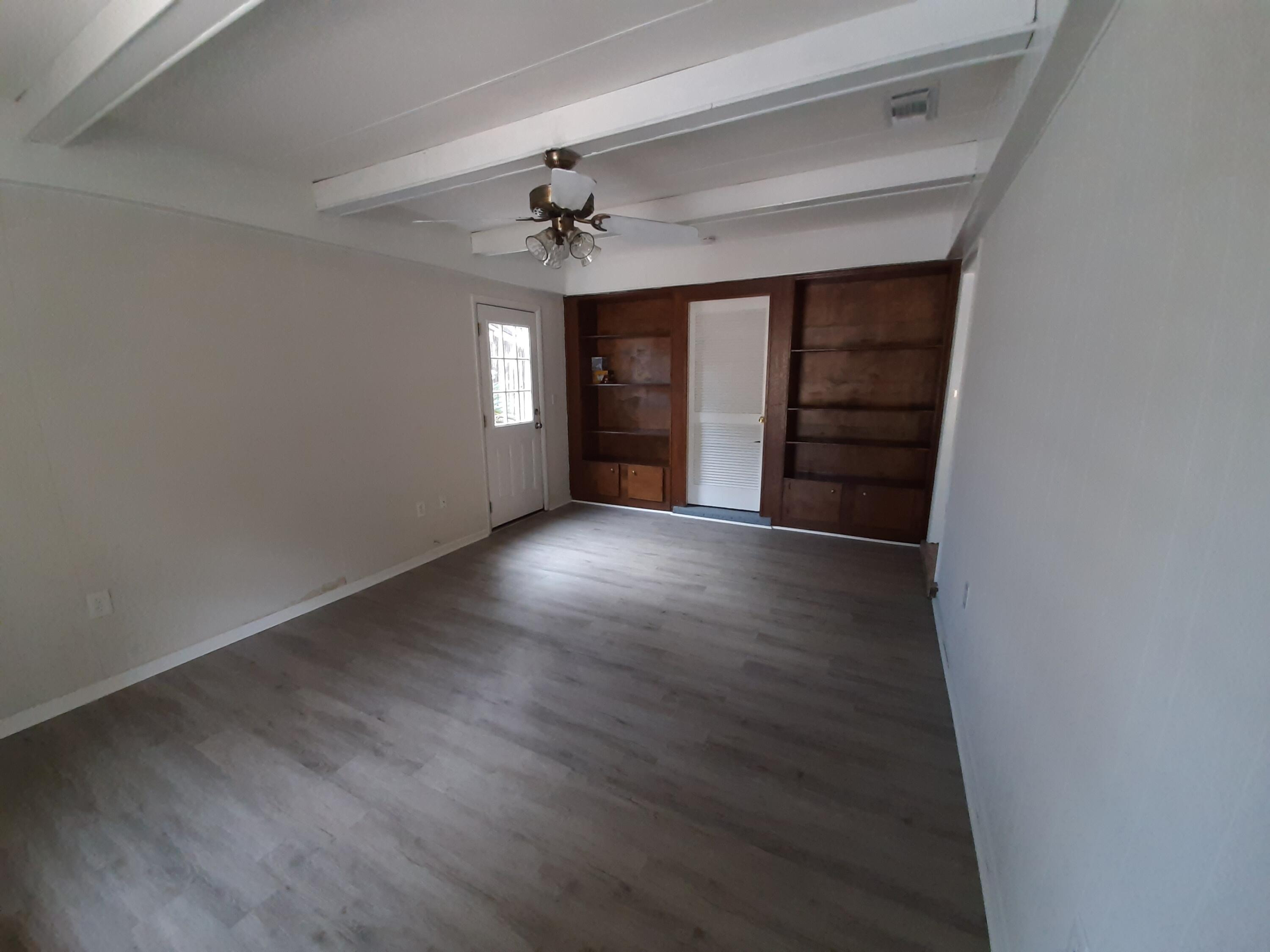 HOWARD S/D - Residential