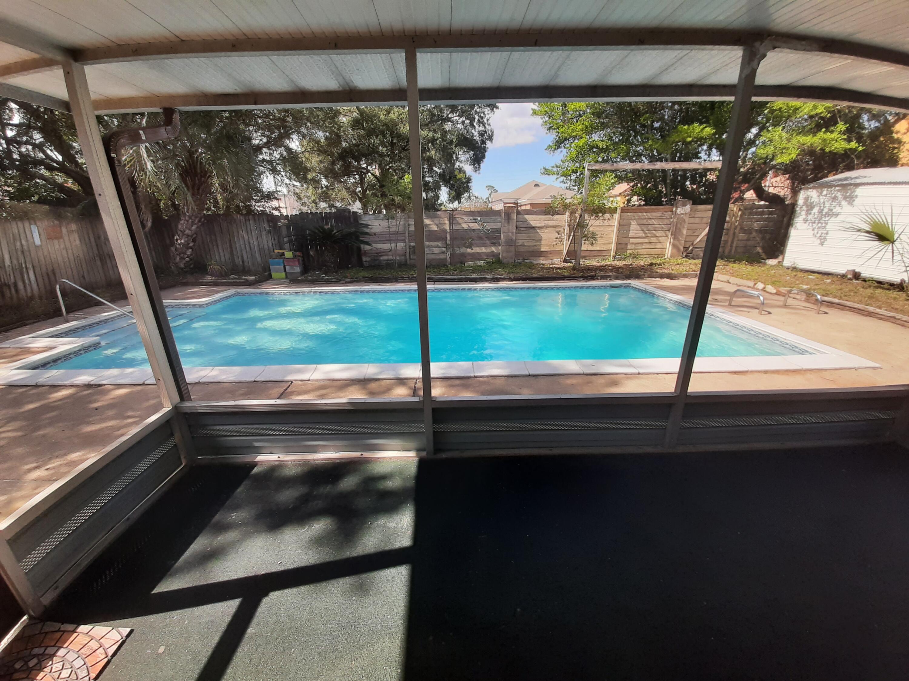 HOWARD S/D - Residential