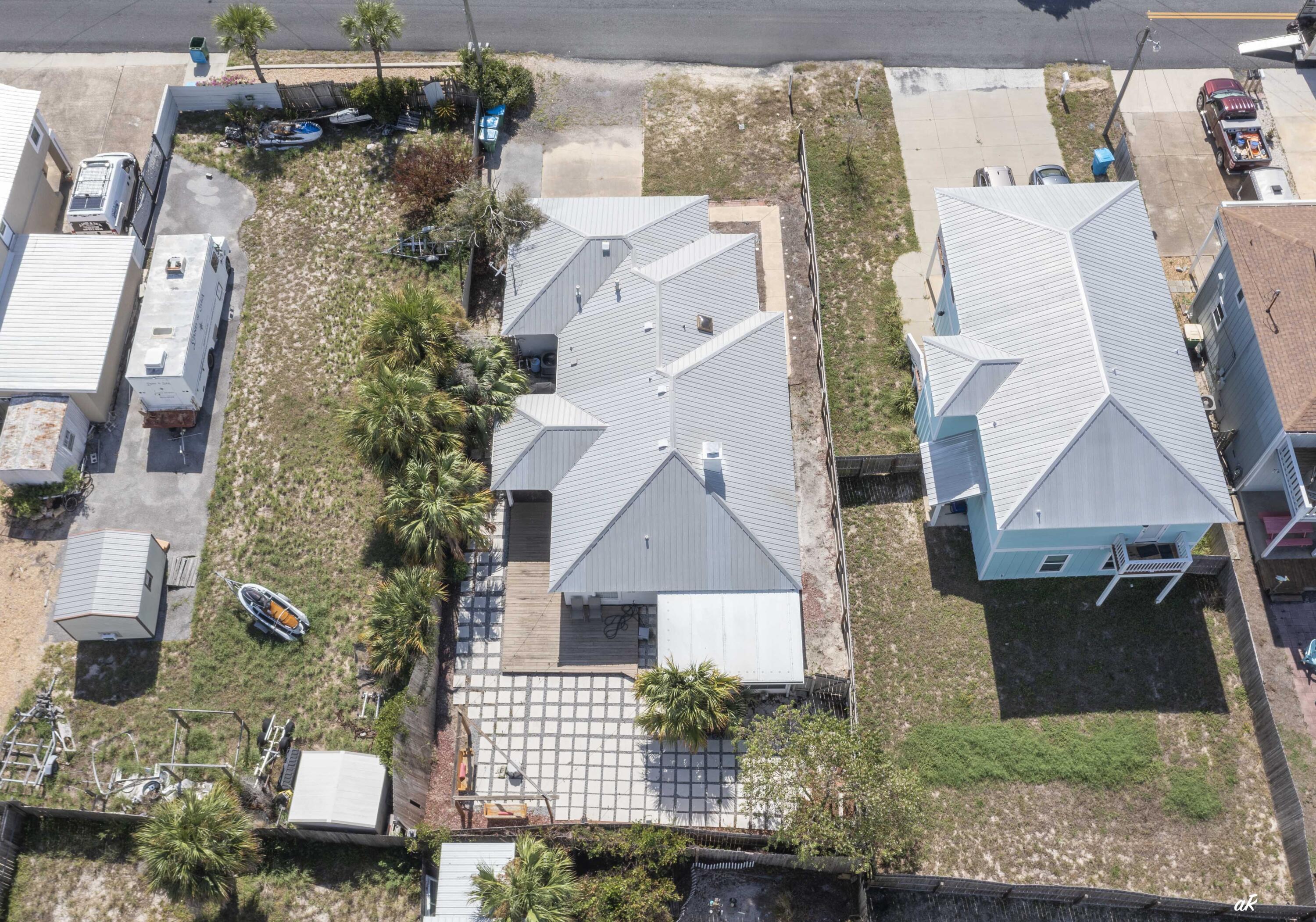 HOLIDAY BEACH UNIT 04 - Residential
