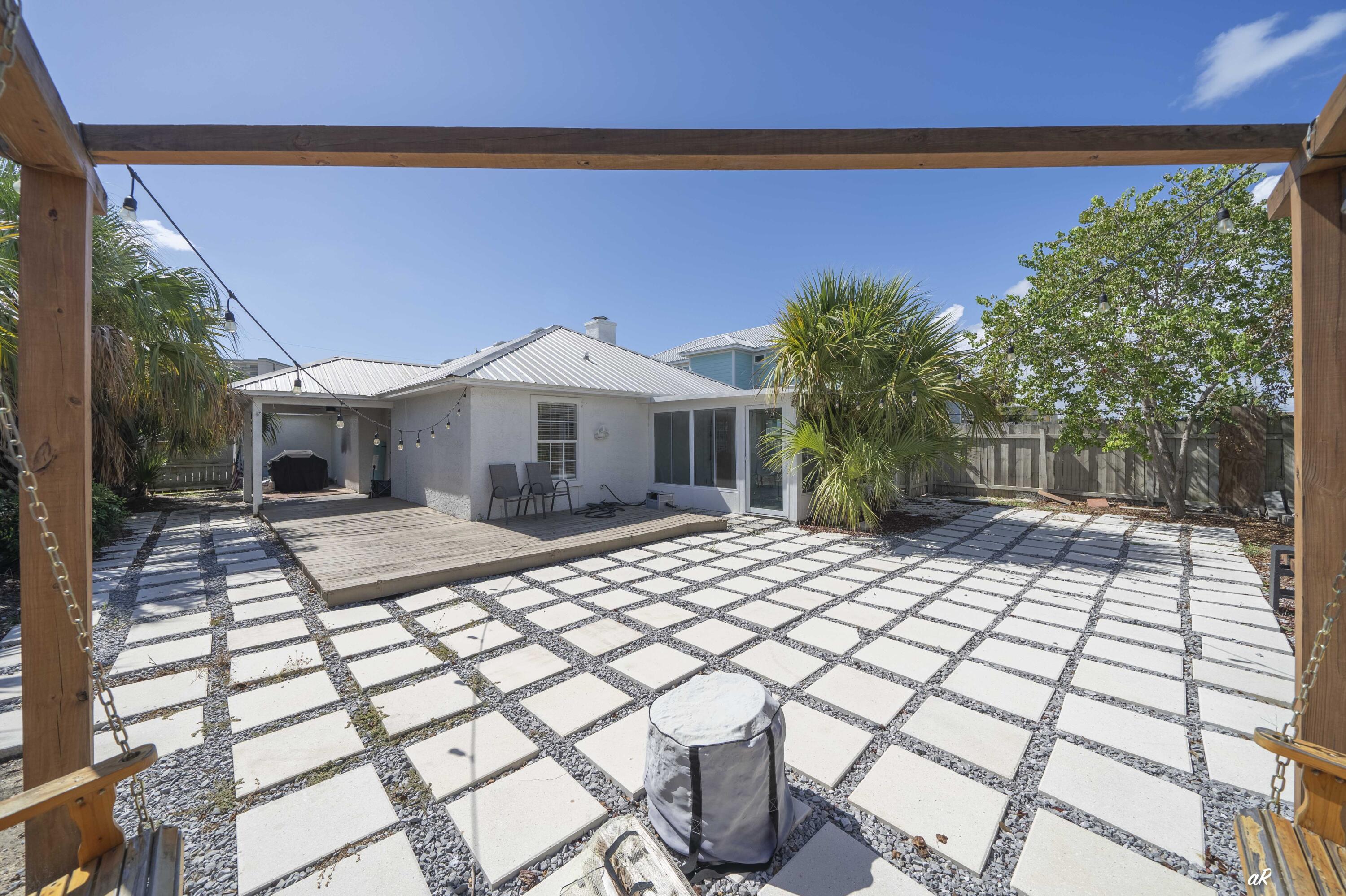 HOLIDAY BEACH UNIT 04 - Residential
