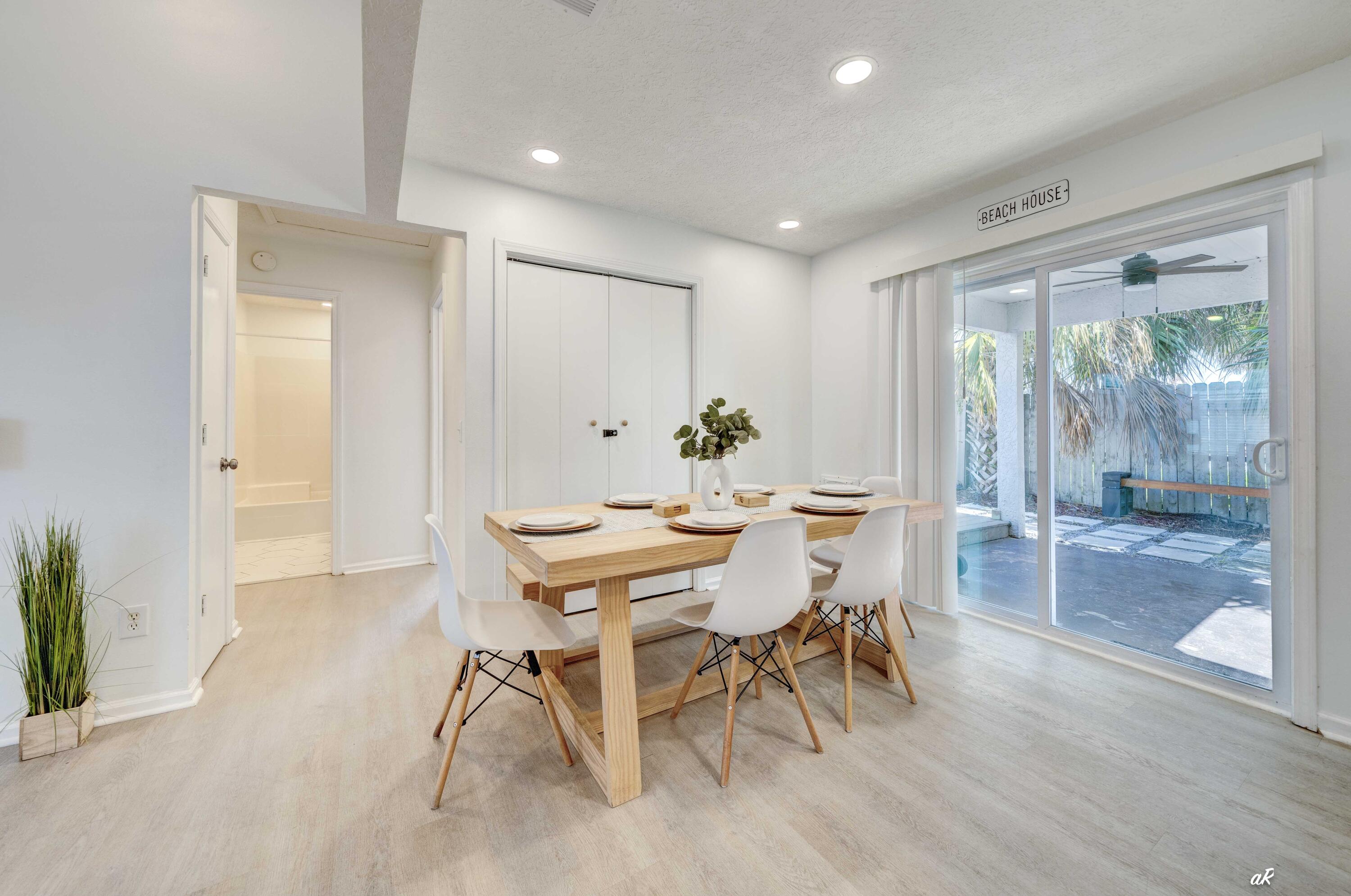 HOLIDAY BEACH UNIT 04 - Residential