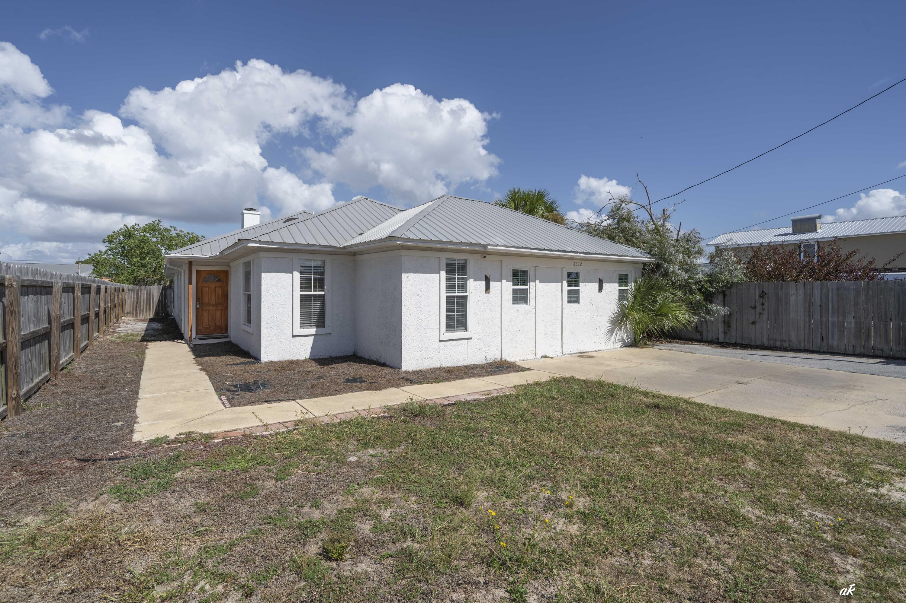 HOLIDAY BEACH UNIT 04 - Residential