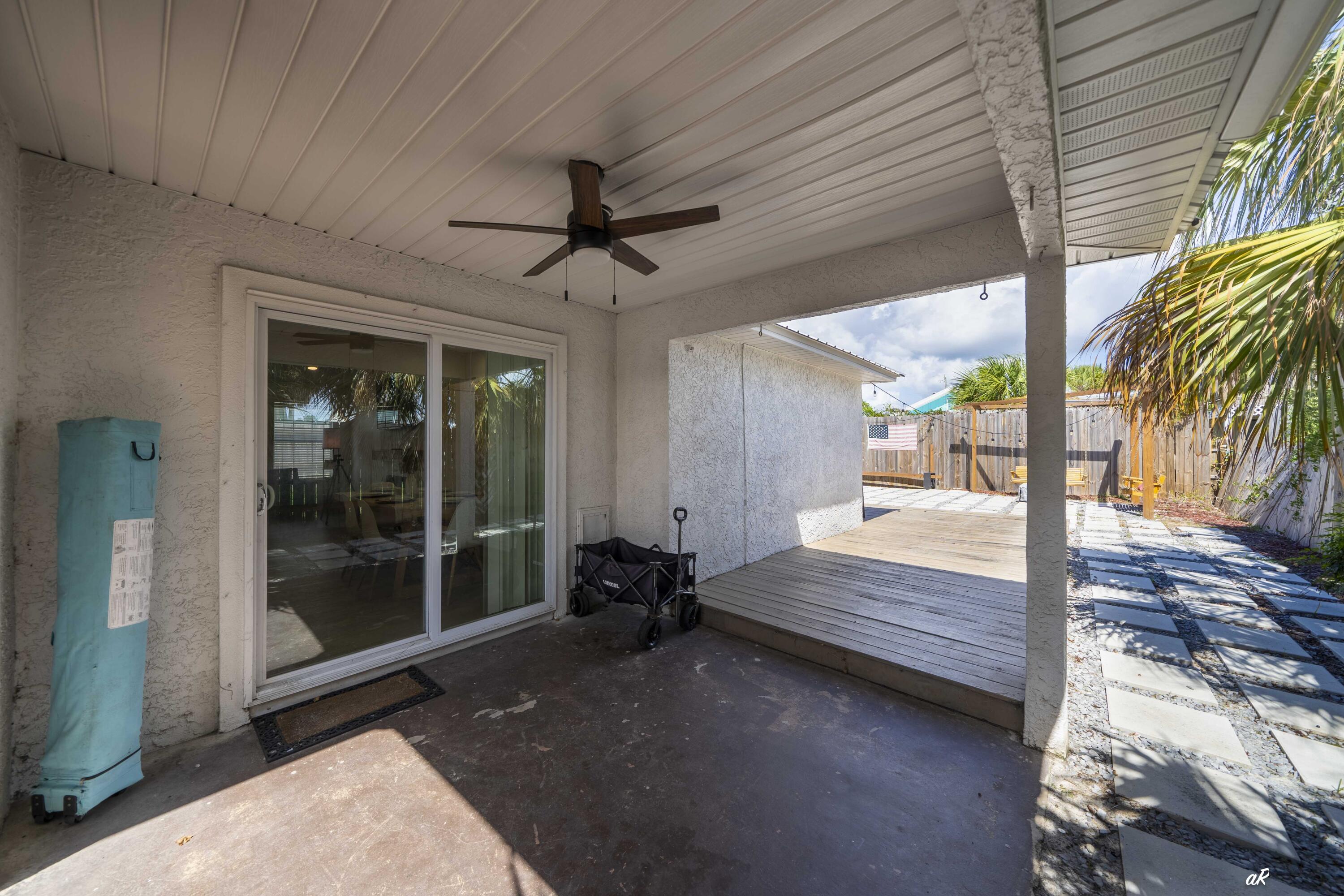 HOLIDAY BEACH UNIT 04 - Residential