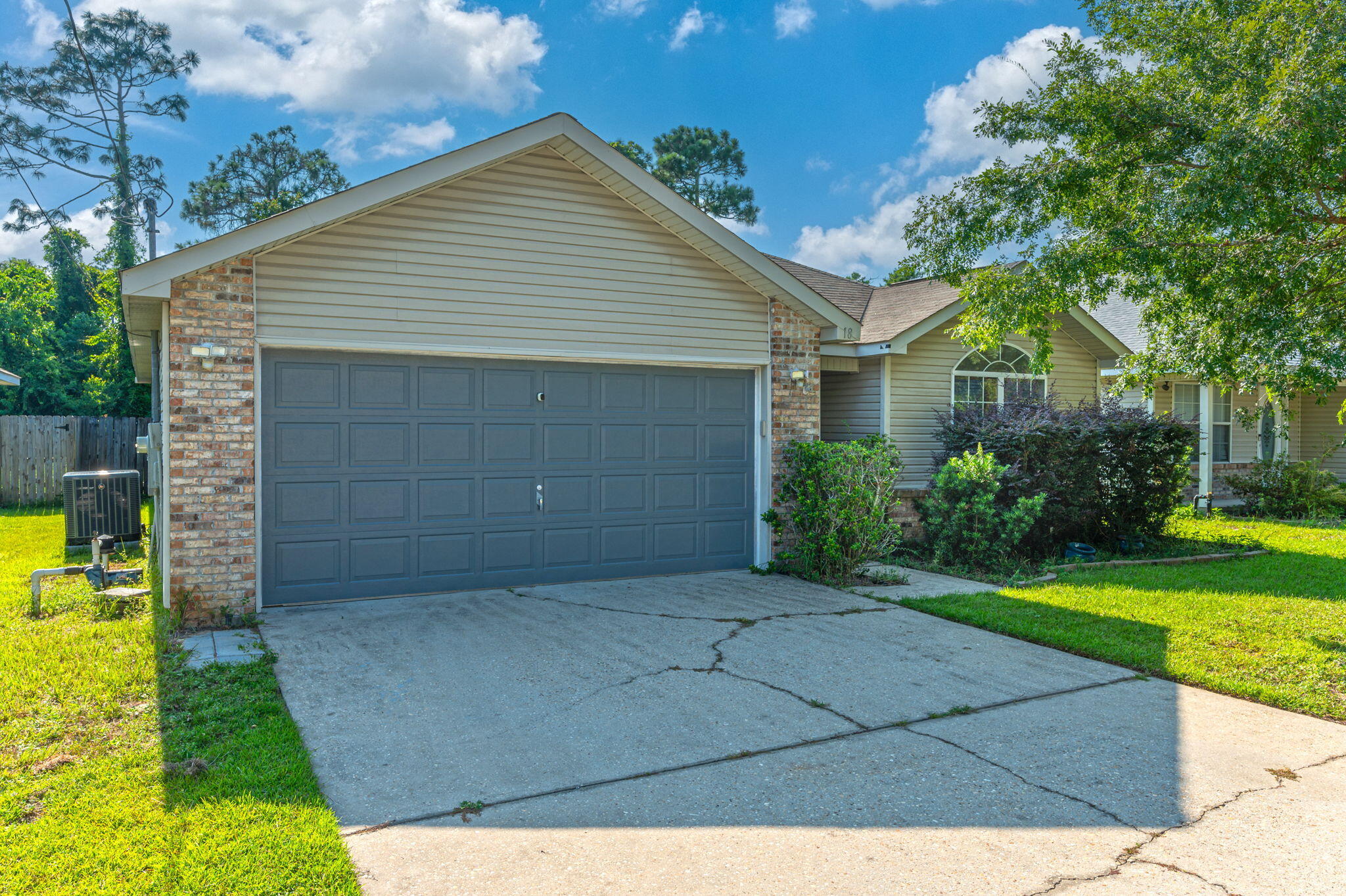 VILLA TASSO TOWN OF - Residential