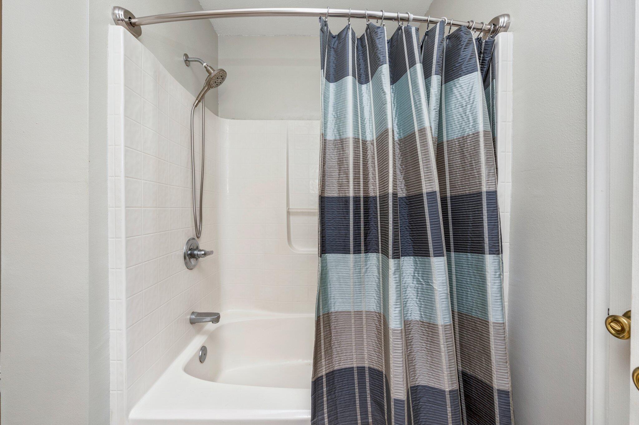 VILLA TASSO TOWN OF - Residential