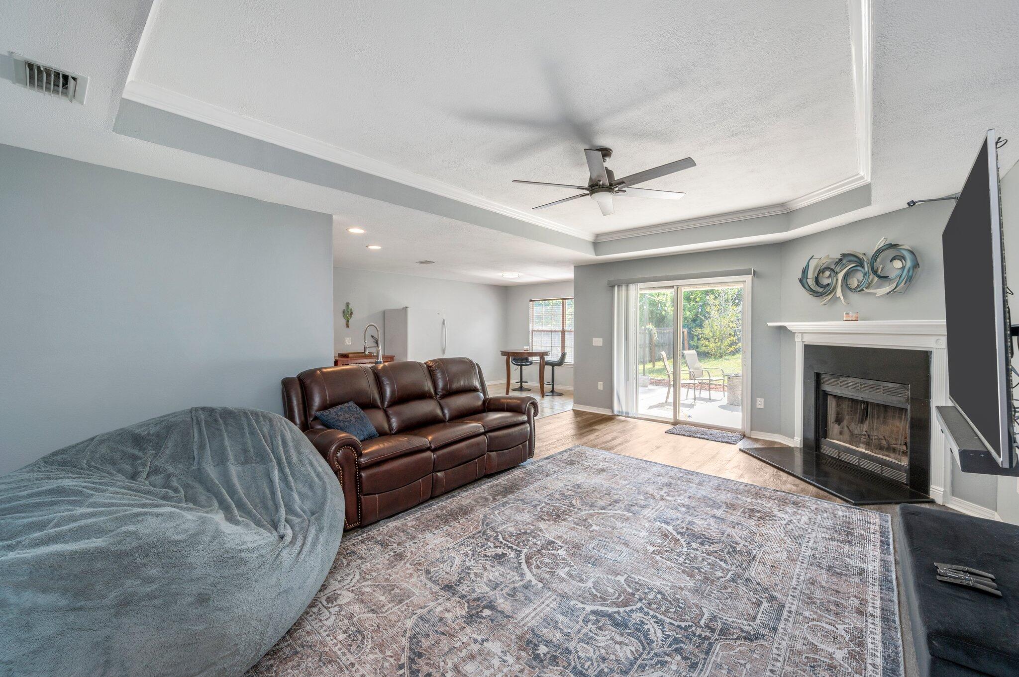 VILLA TASSO TOWN OF - Residential