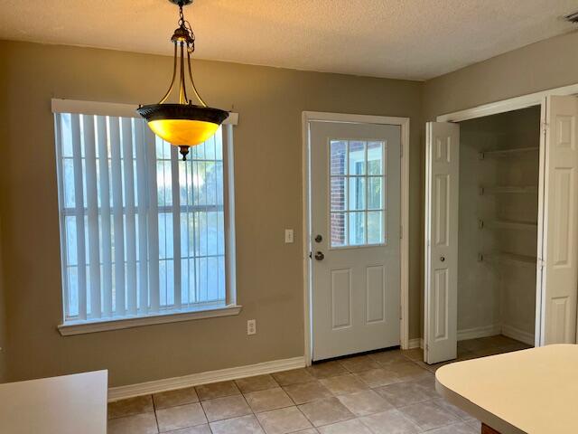 HOLLEY SHORES 1ST ADDN - Residential Lease