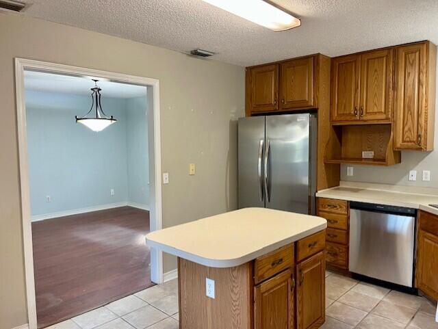 HOLLEY SHORES 1ST ADDN - Residential Lease