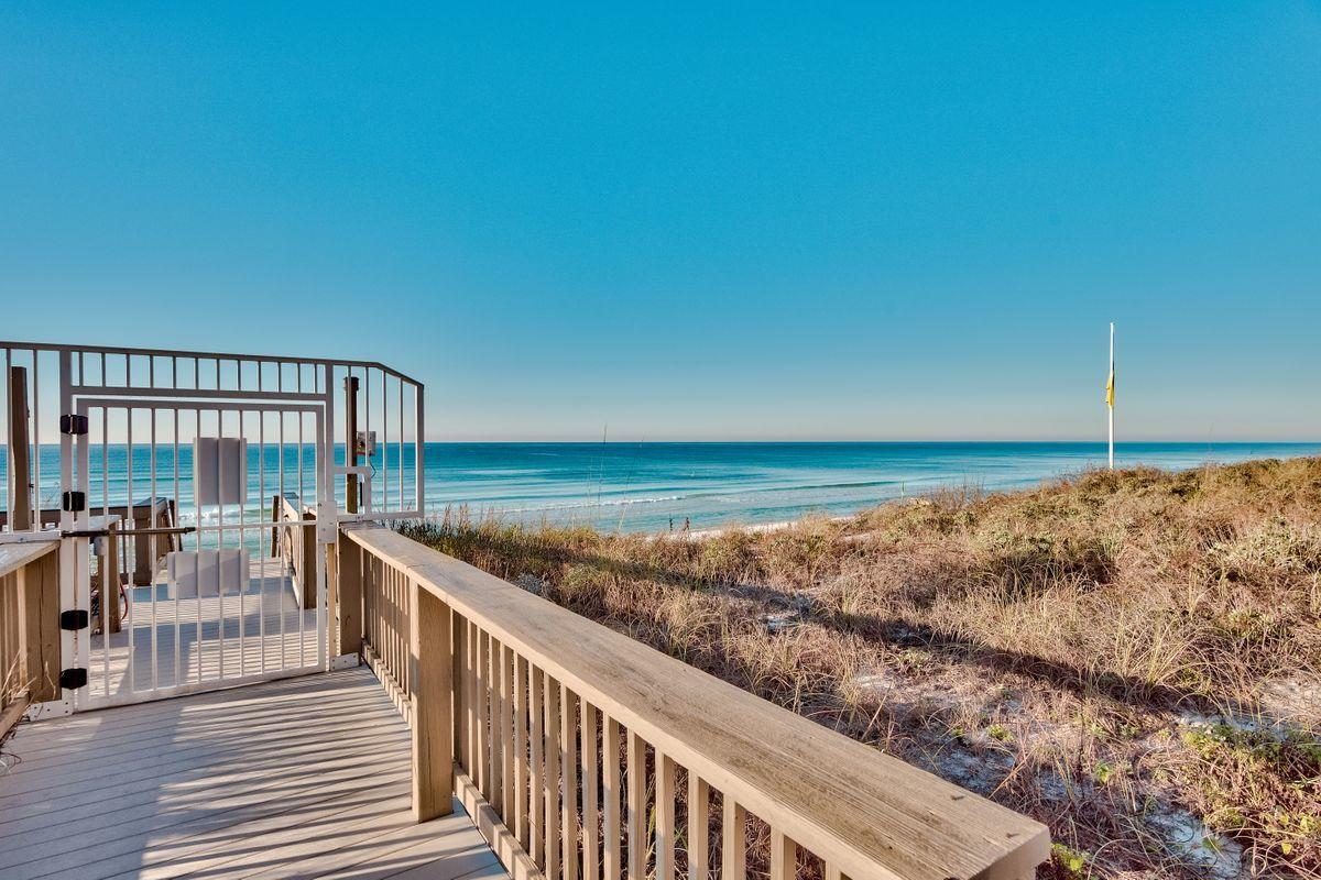 INN AT BLUE MOUNTAIN BEACH - Residential