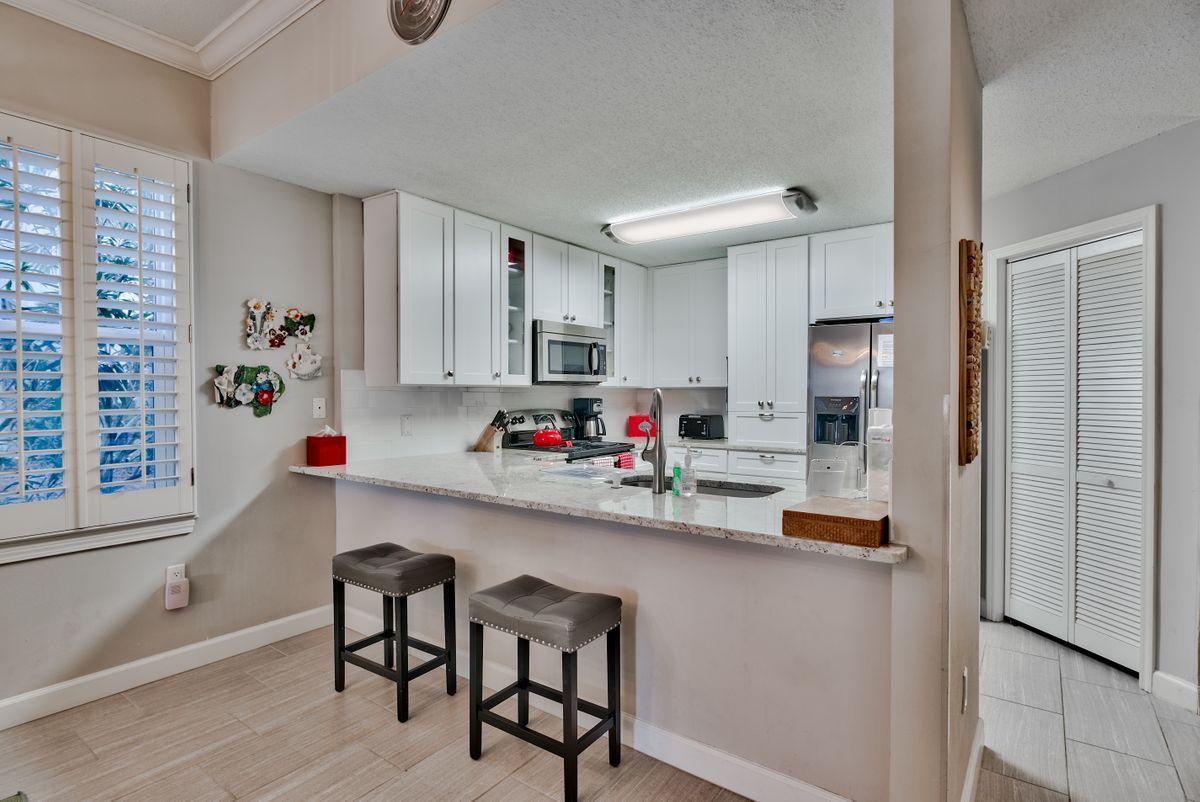 INN AT BLUE MOUNTAIN BEACH - Residential