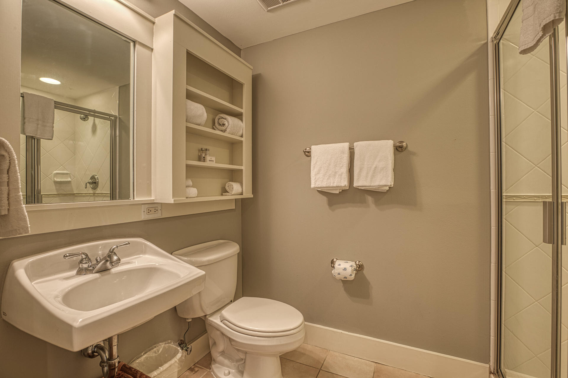 PILOT HOUSE - Residential