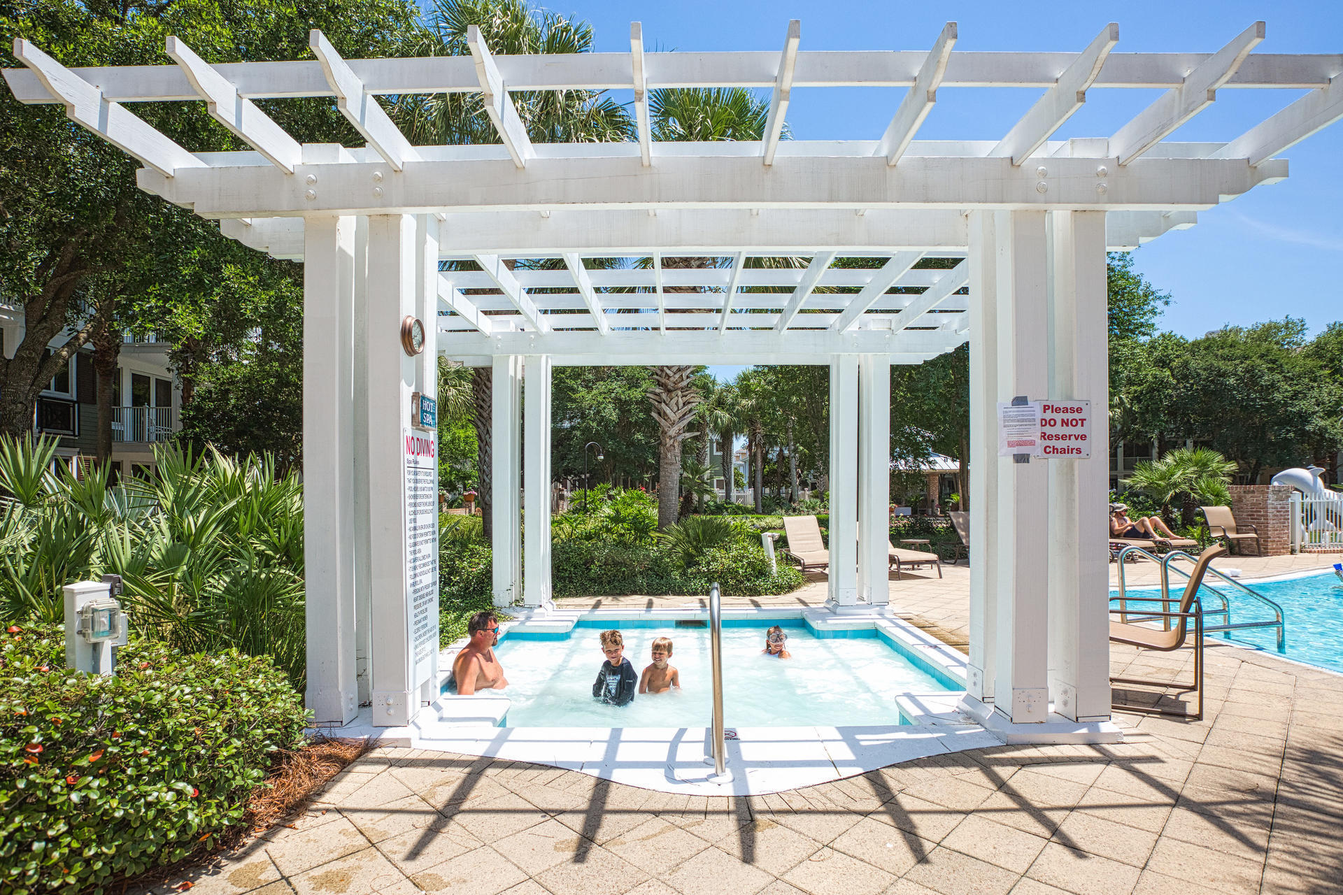 PILOT HOUSE - Residential