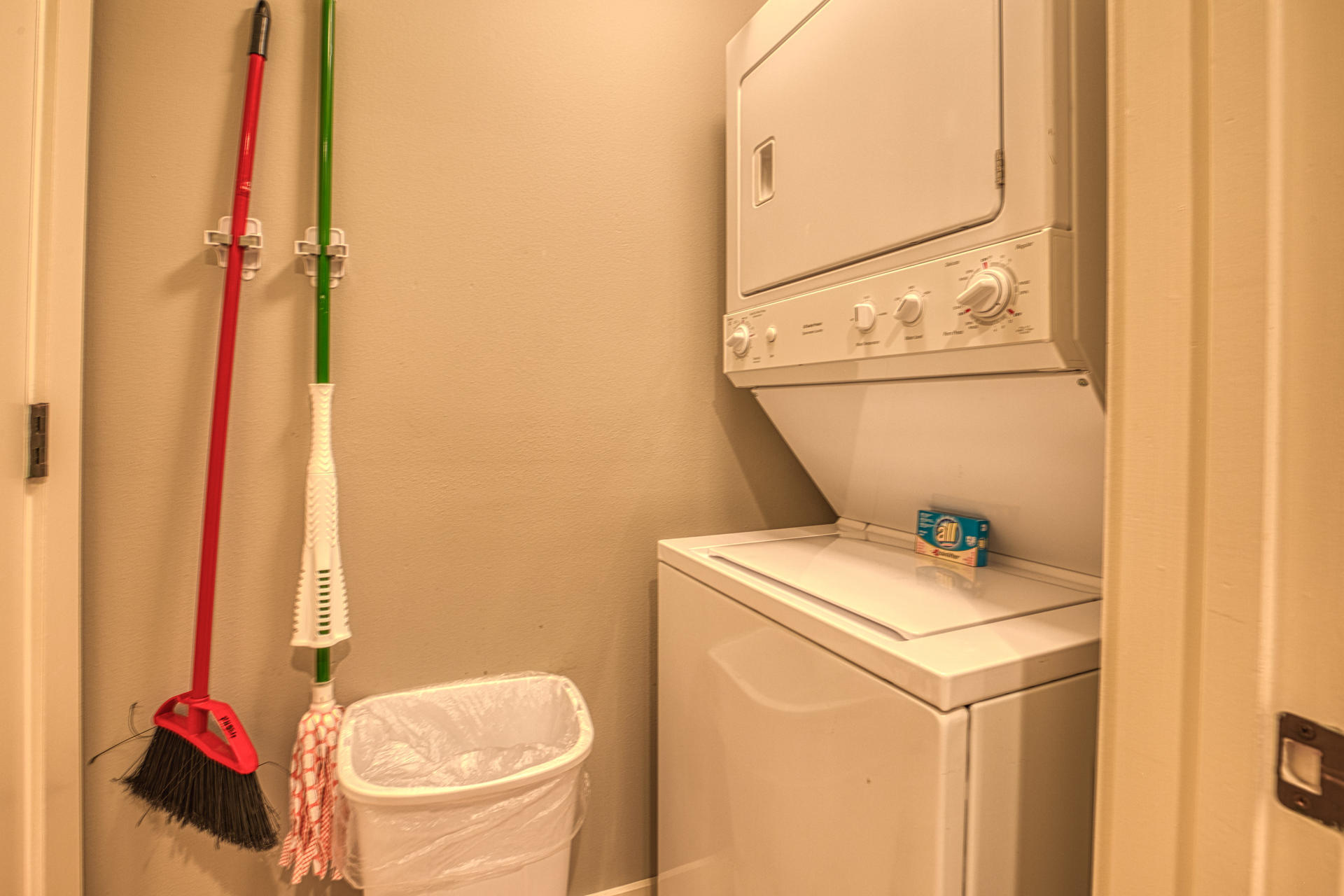 PILOT HOUSE - Residential