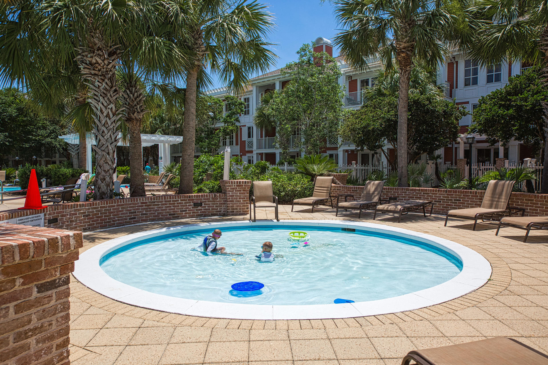 PILOT HOUSE - Residential