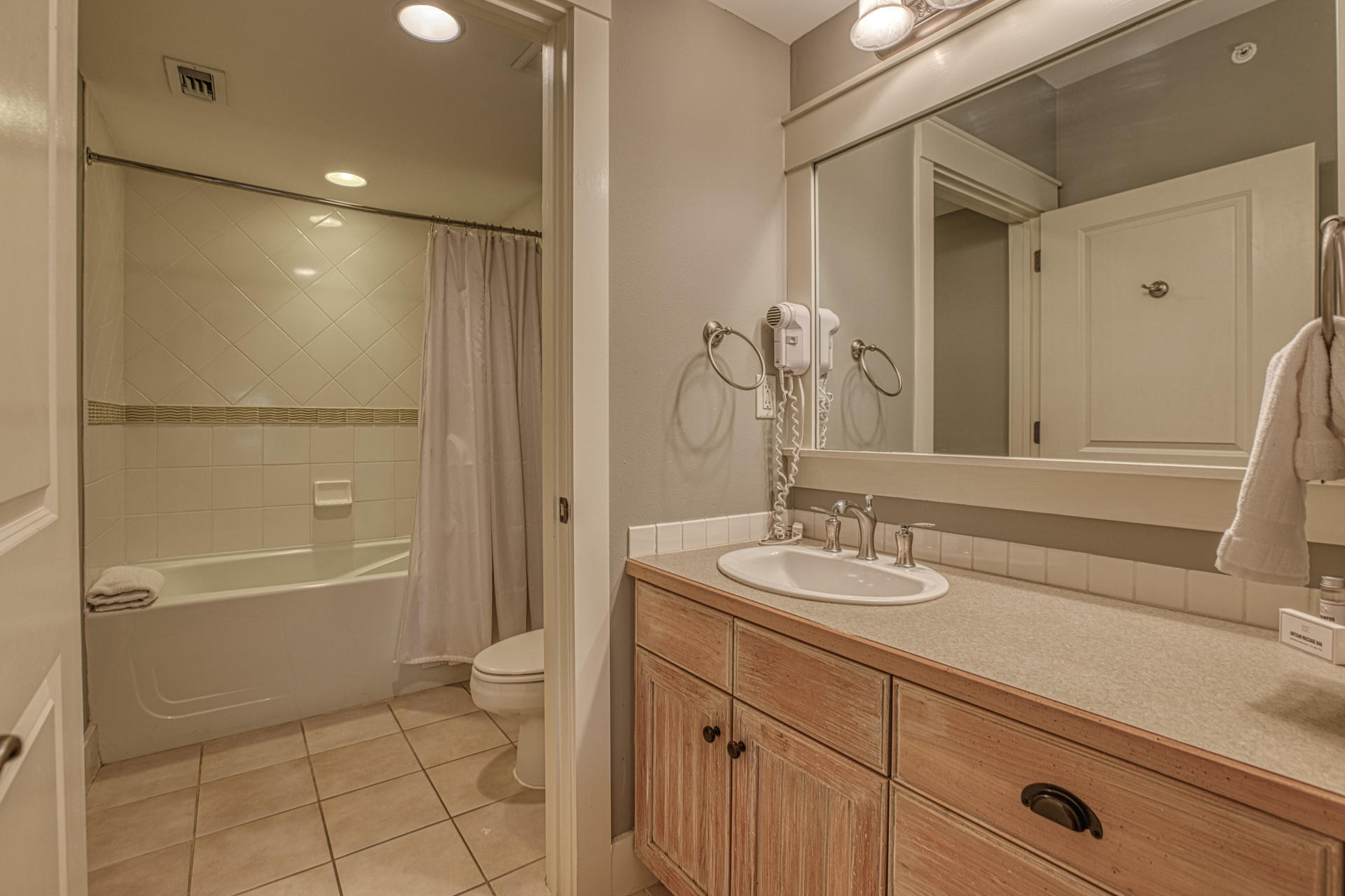 PILOT HOUSE - Residential