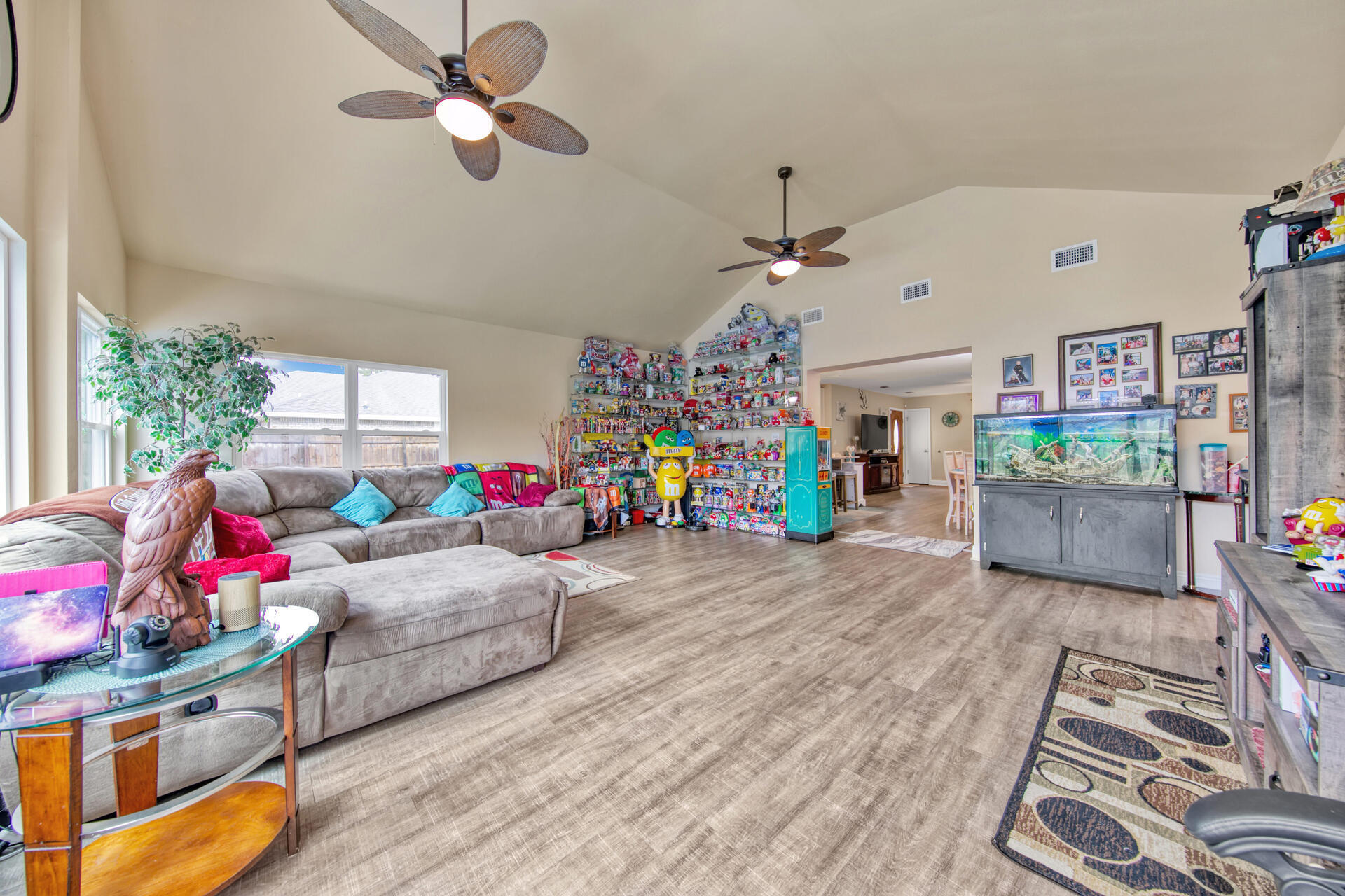 HOLIDAY SHORES ESTATES 3RD ADDN - Residential