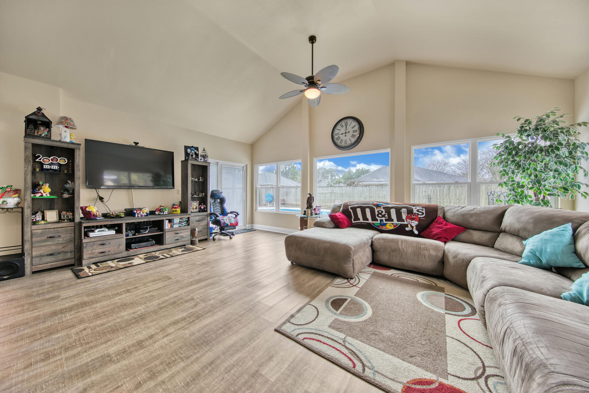 HOLIDAY SHORES ESTATES 3RD ADDN - Residential