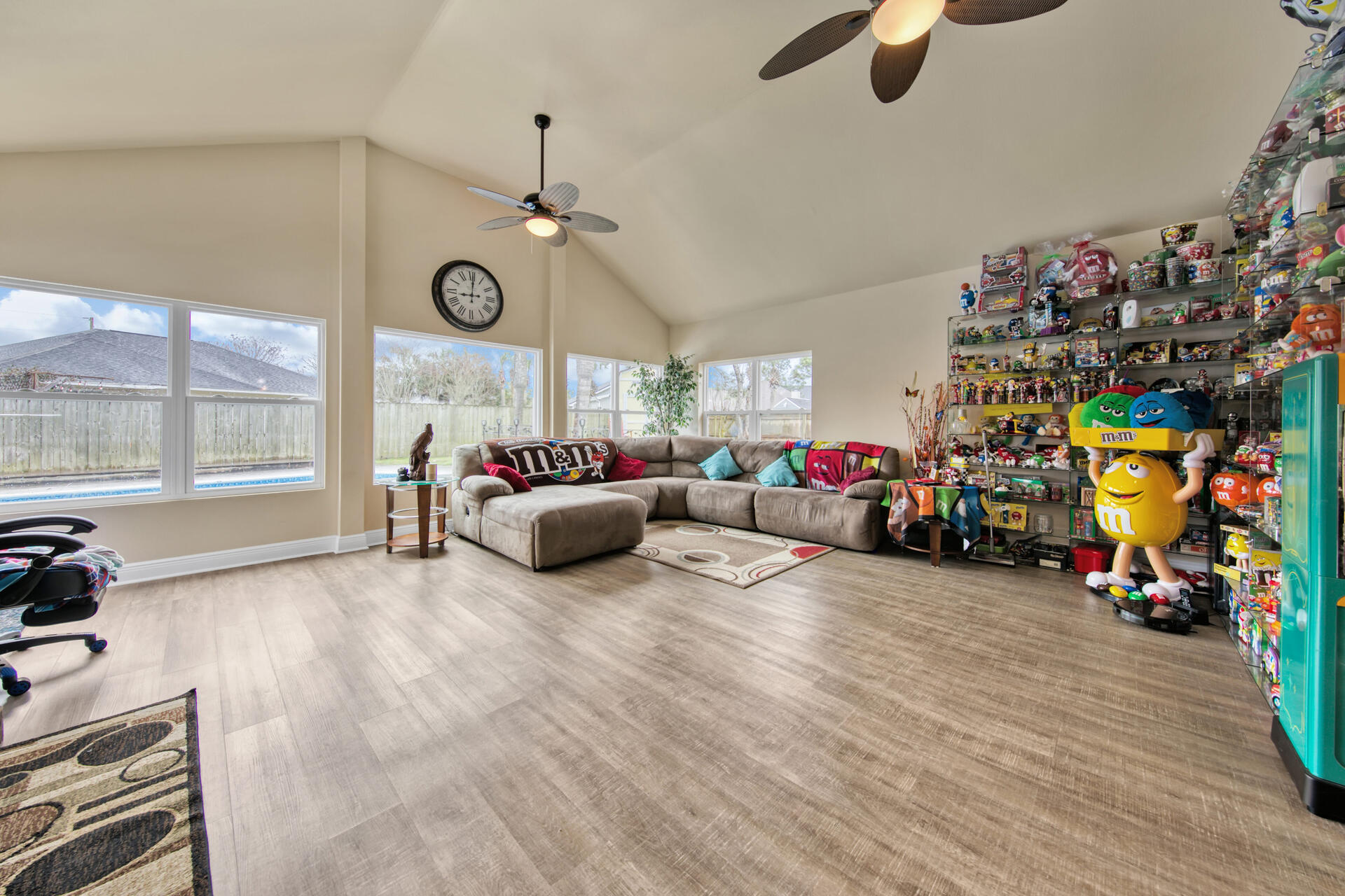 HOLIDAY SHORES ESTATES 3RD ADDN - Residential