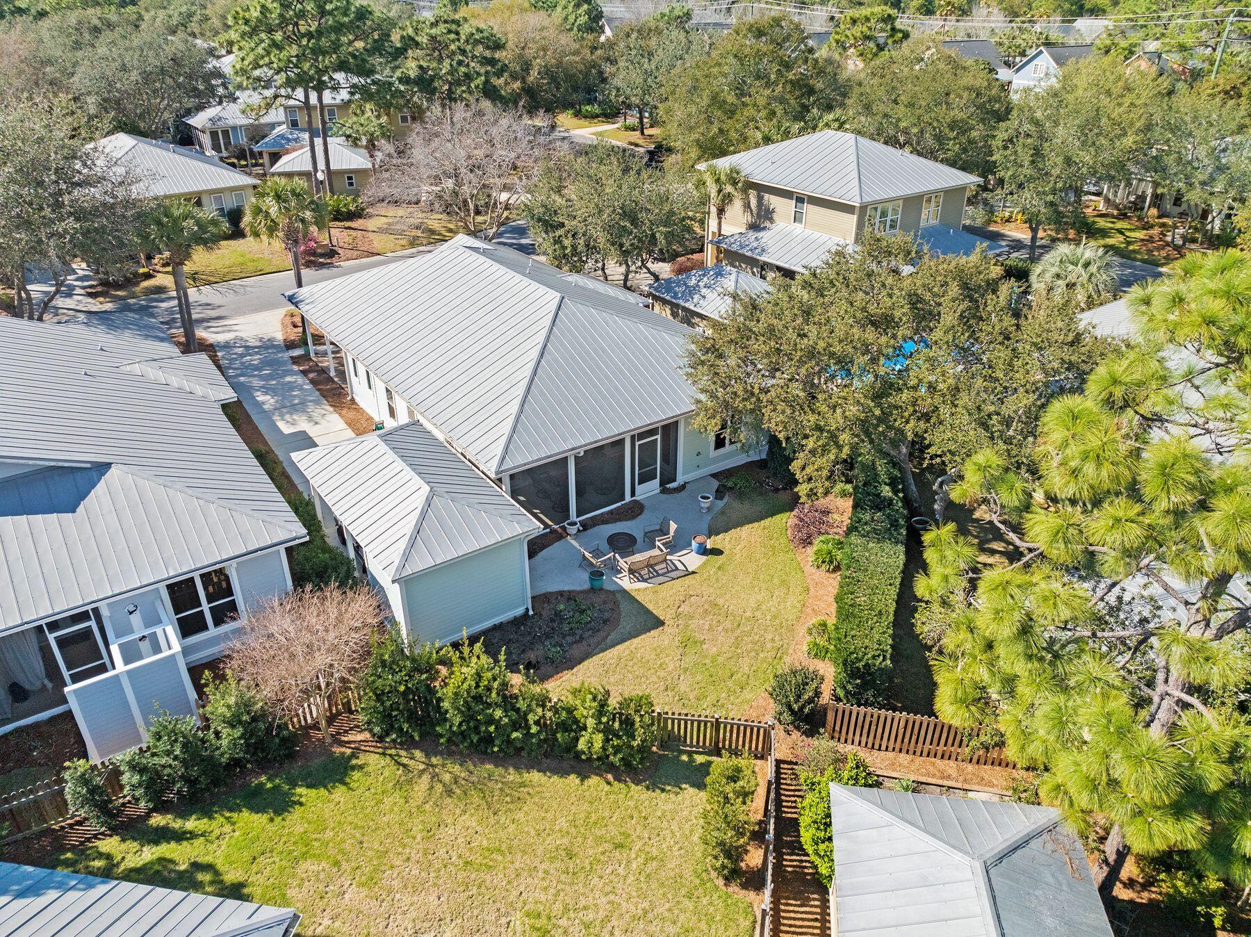 CRYSTAL LAKE AT SANDESTIN - Residential