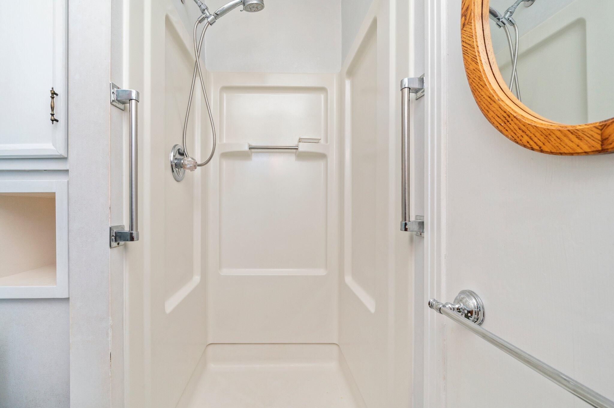 OAKLAWN - Residential Lease