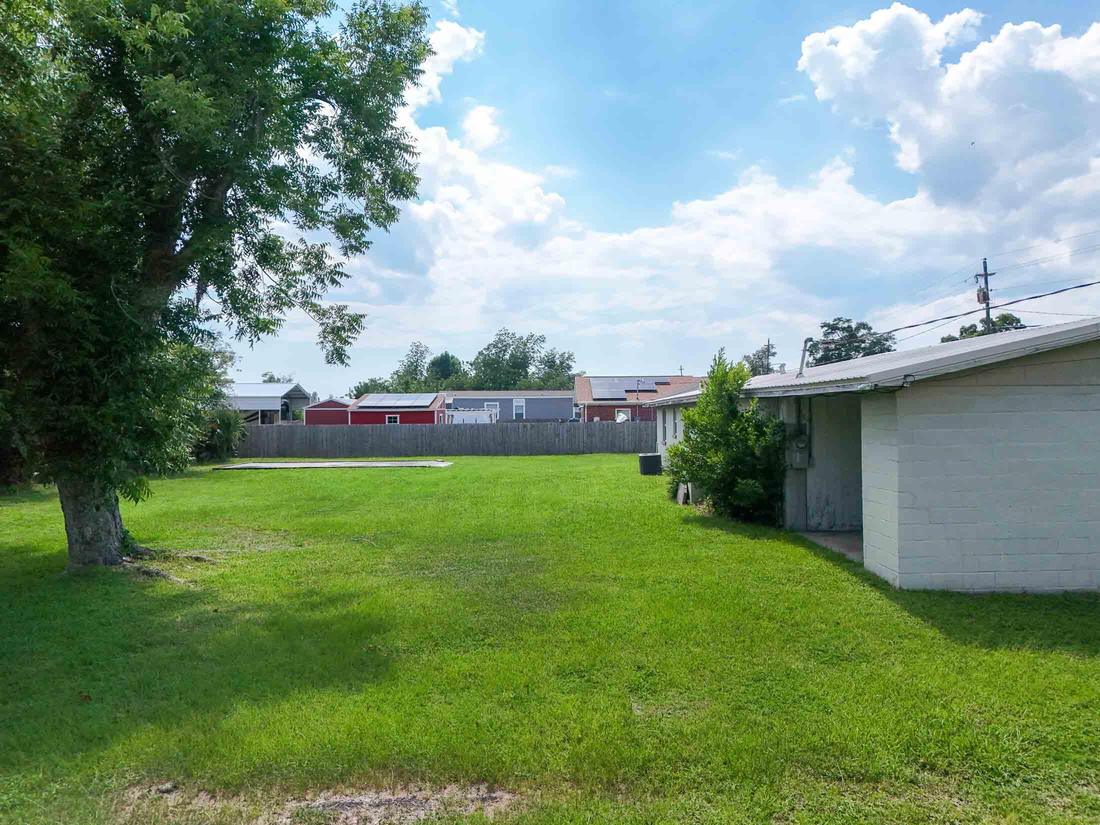 NO RECORDED SUBDIVISION - Residential