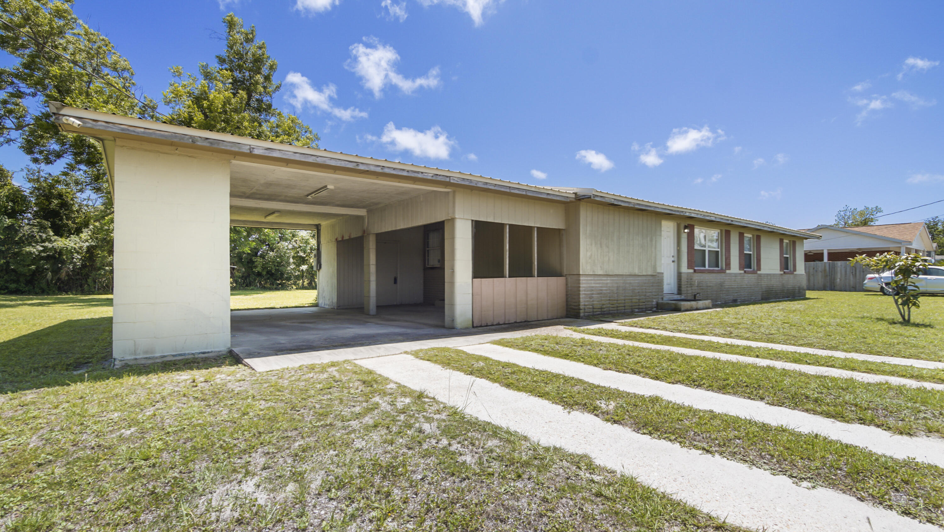 NO RECORDED SUBDIVISION - Residential