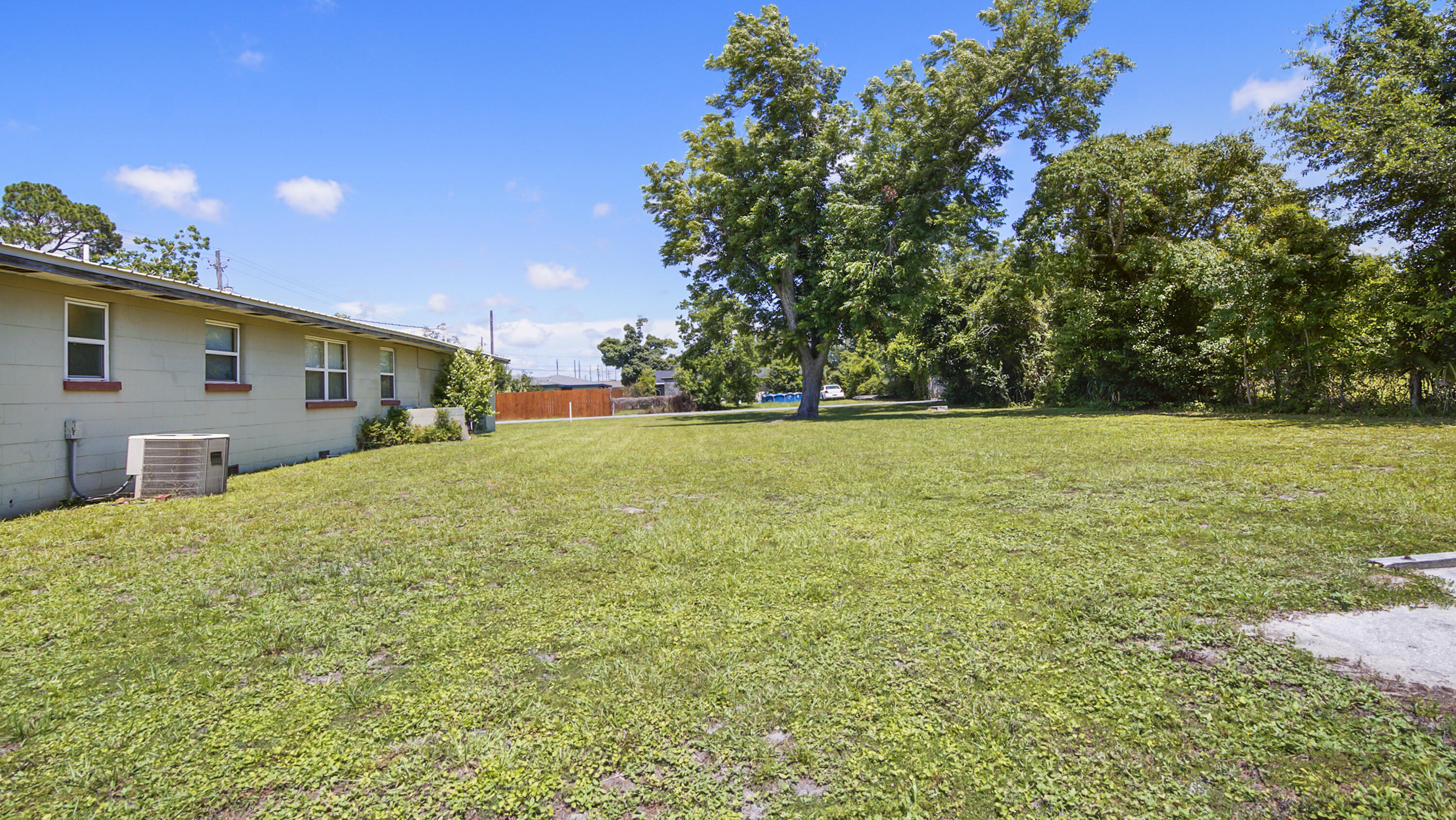 NO RECORDED SUBDIVISION - Residential