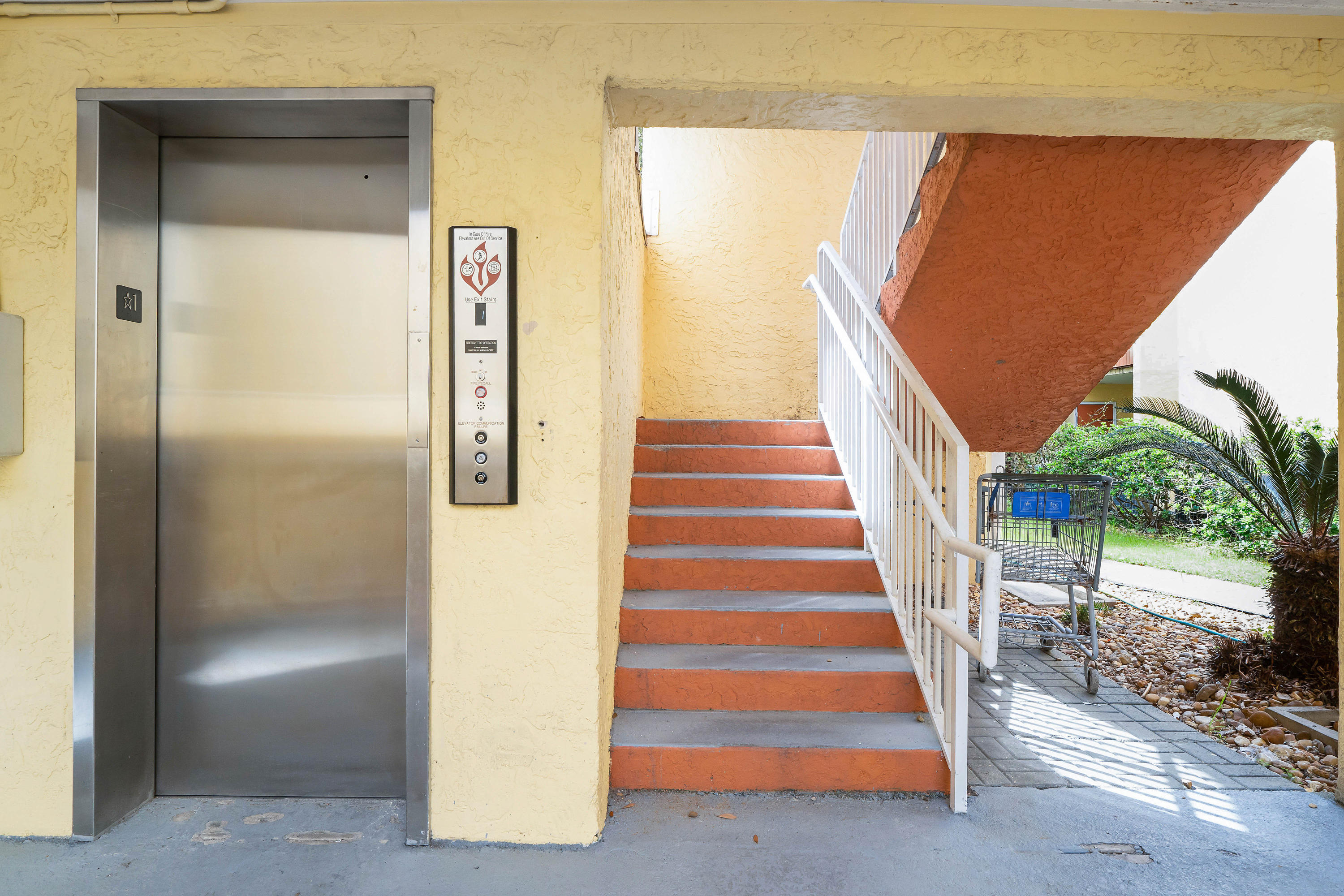 CEDARS CONDO - Residential