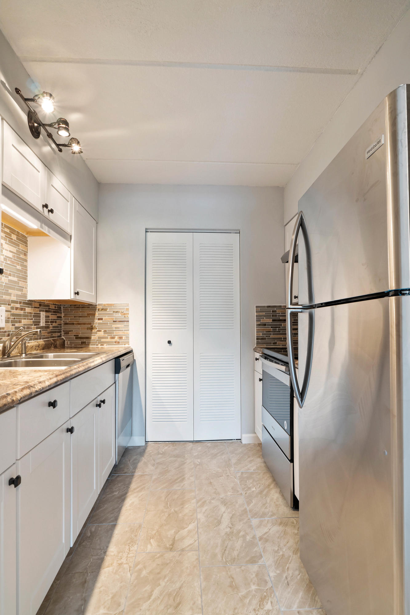 CEDARS CONDO - Residential