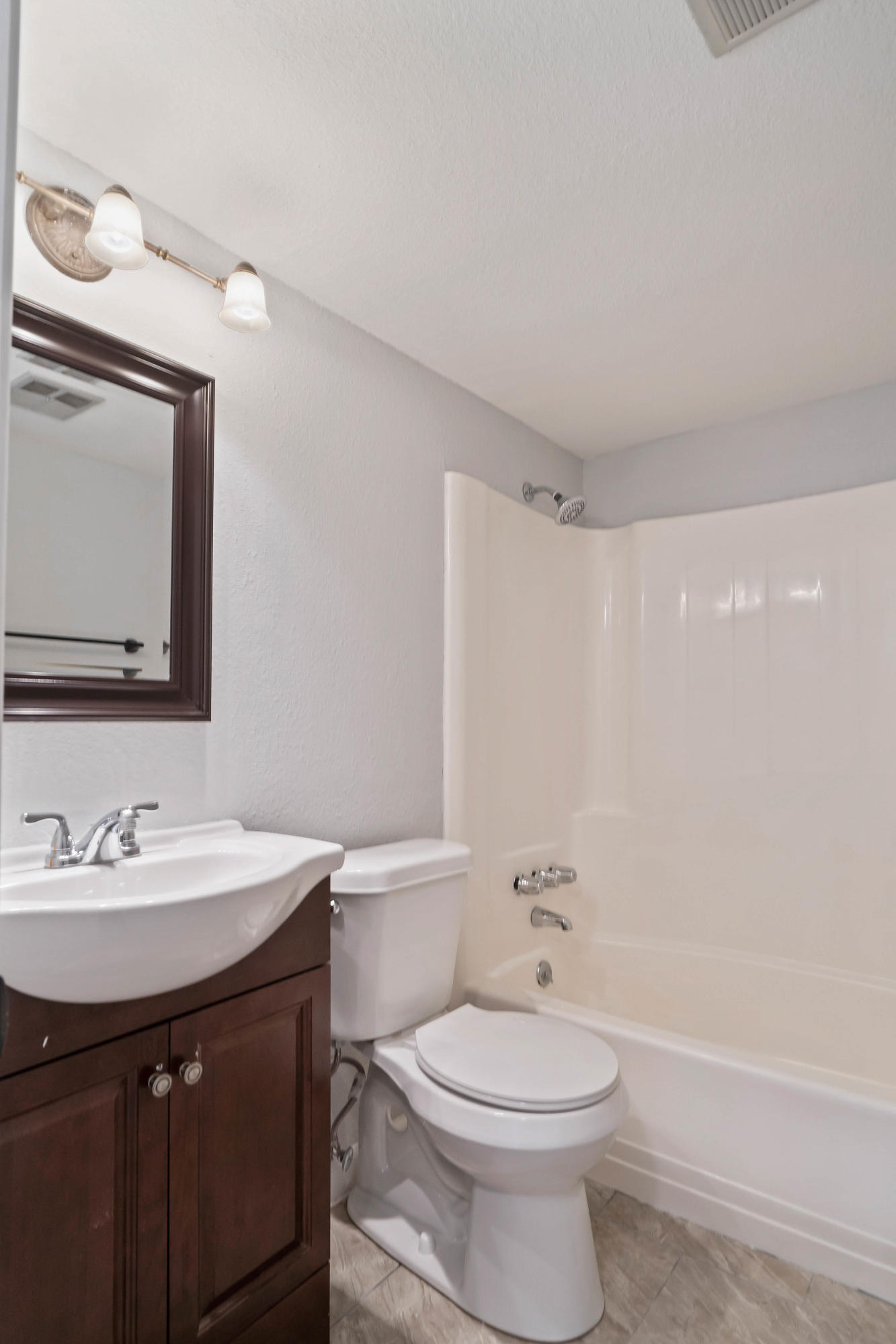 CEDARS CONDO - Residential