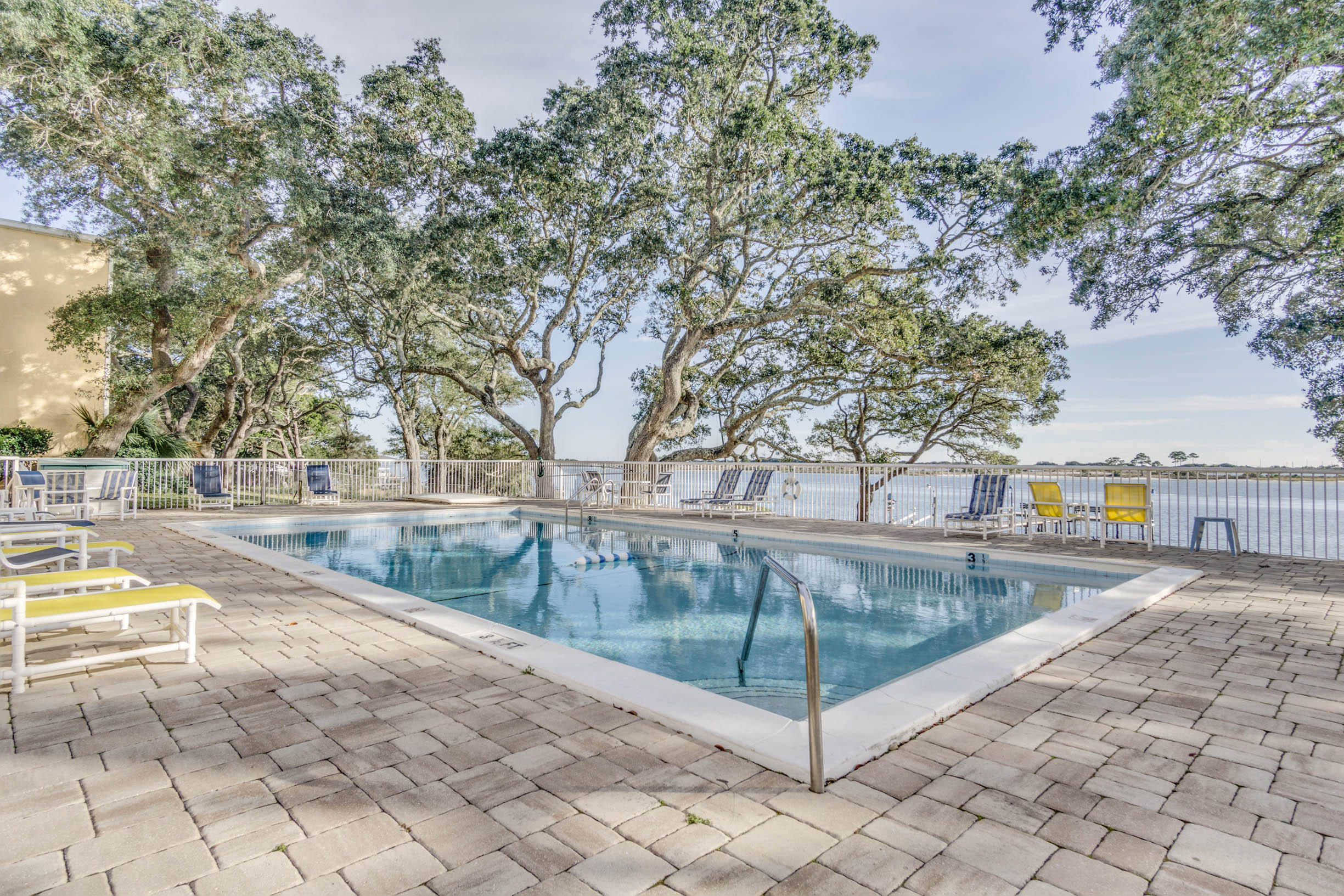 CEDARS CONDO - Residential