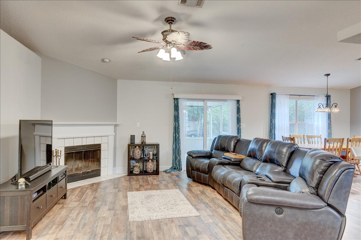 MOSSY OAKS - Residential