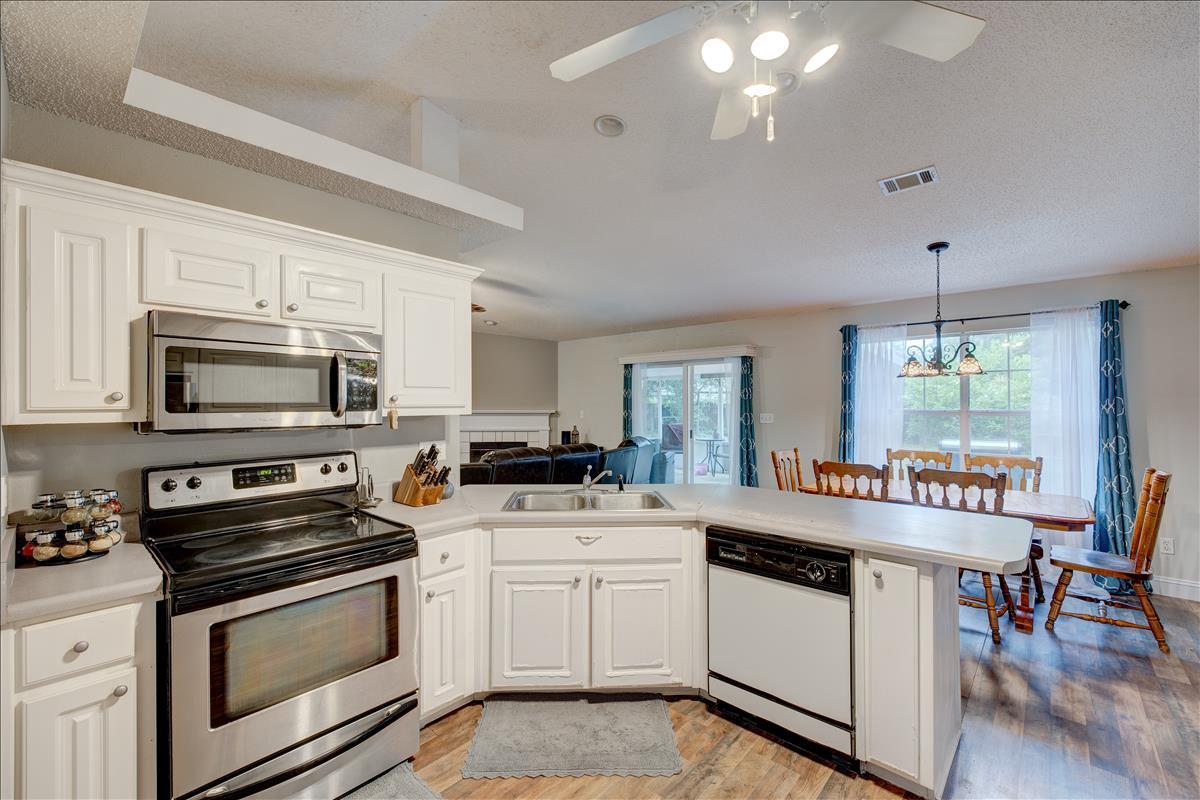 MOSSY OAKS - Residential