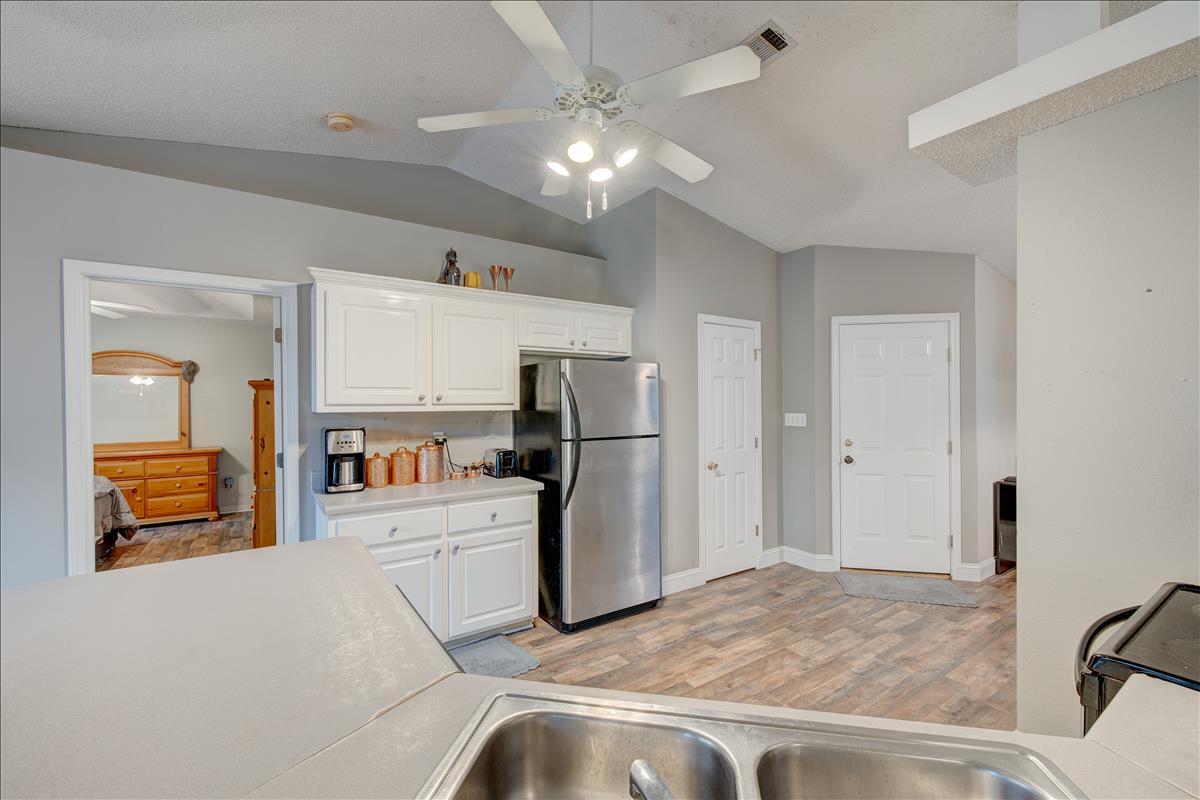 MOSSY OAKS - Residential