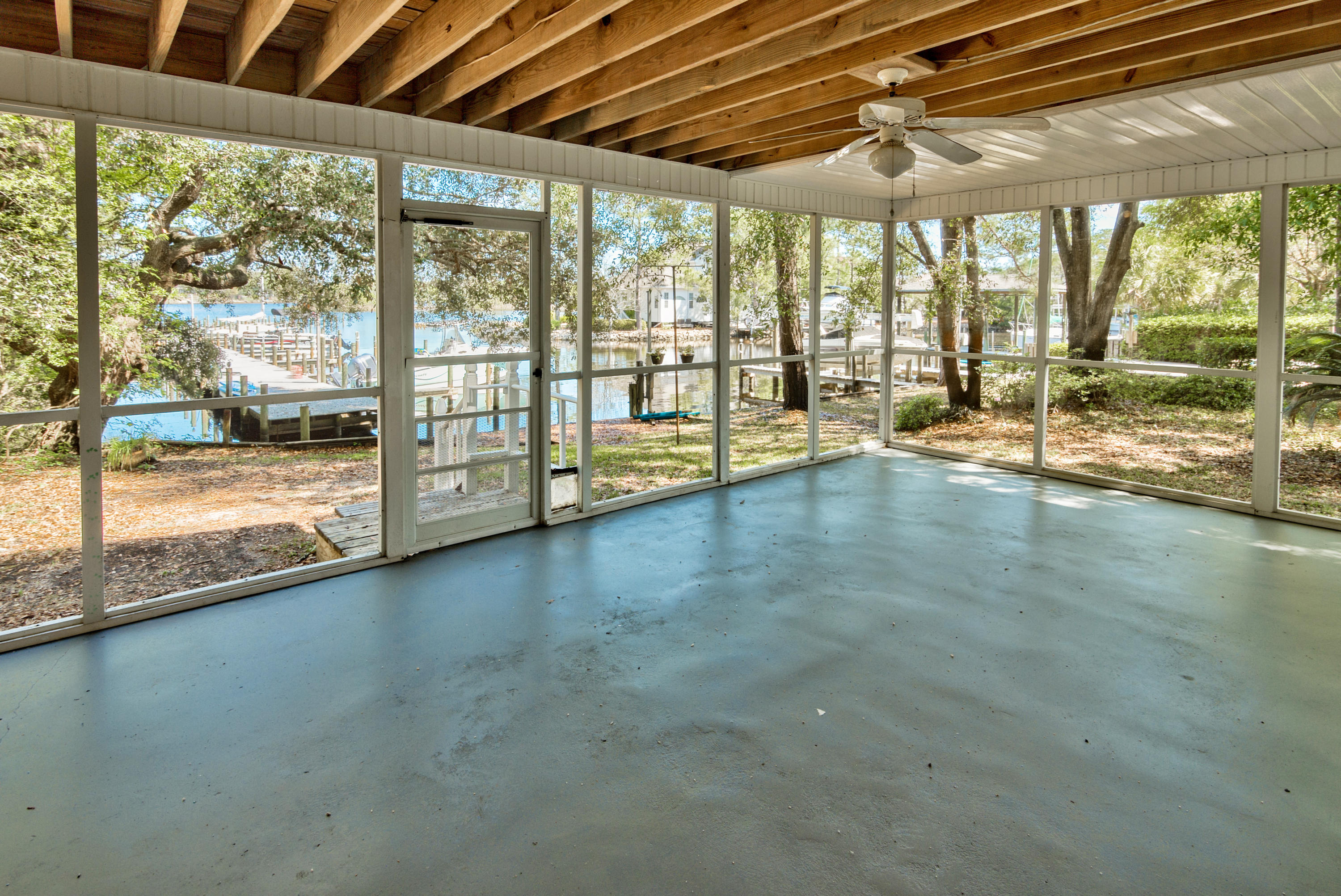 VALPARAISO PINECREST 6 - Residential