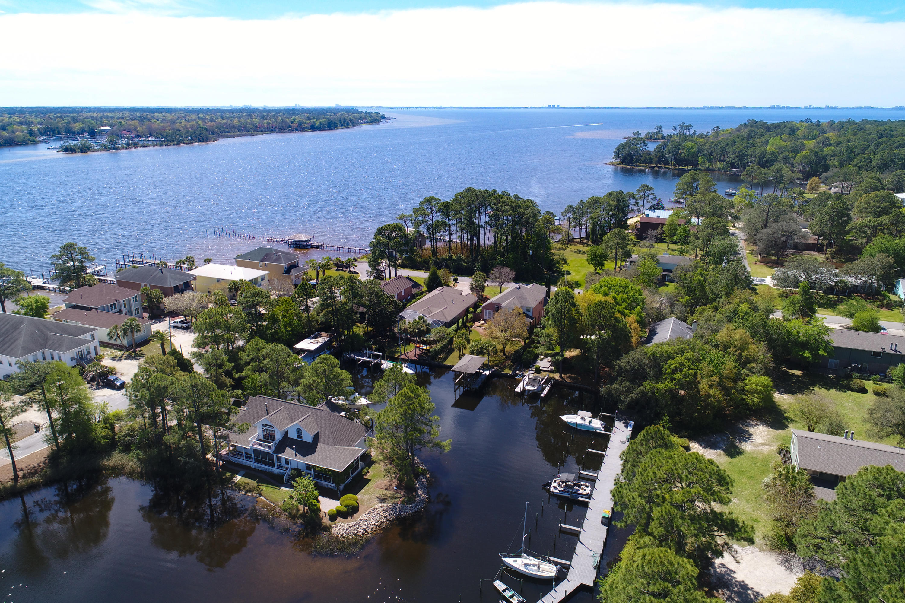 VALPARAISO PINECREST 6 - Residential