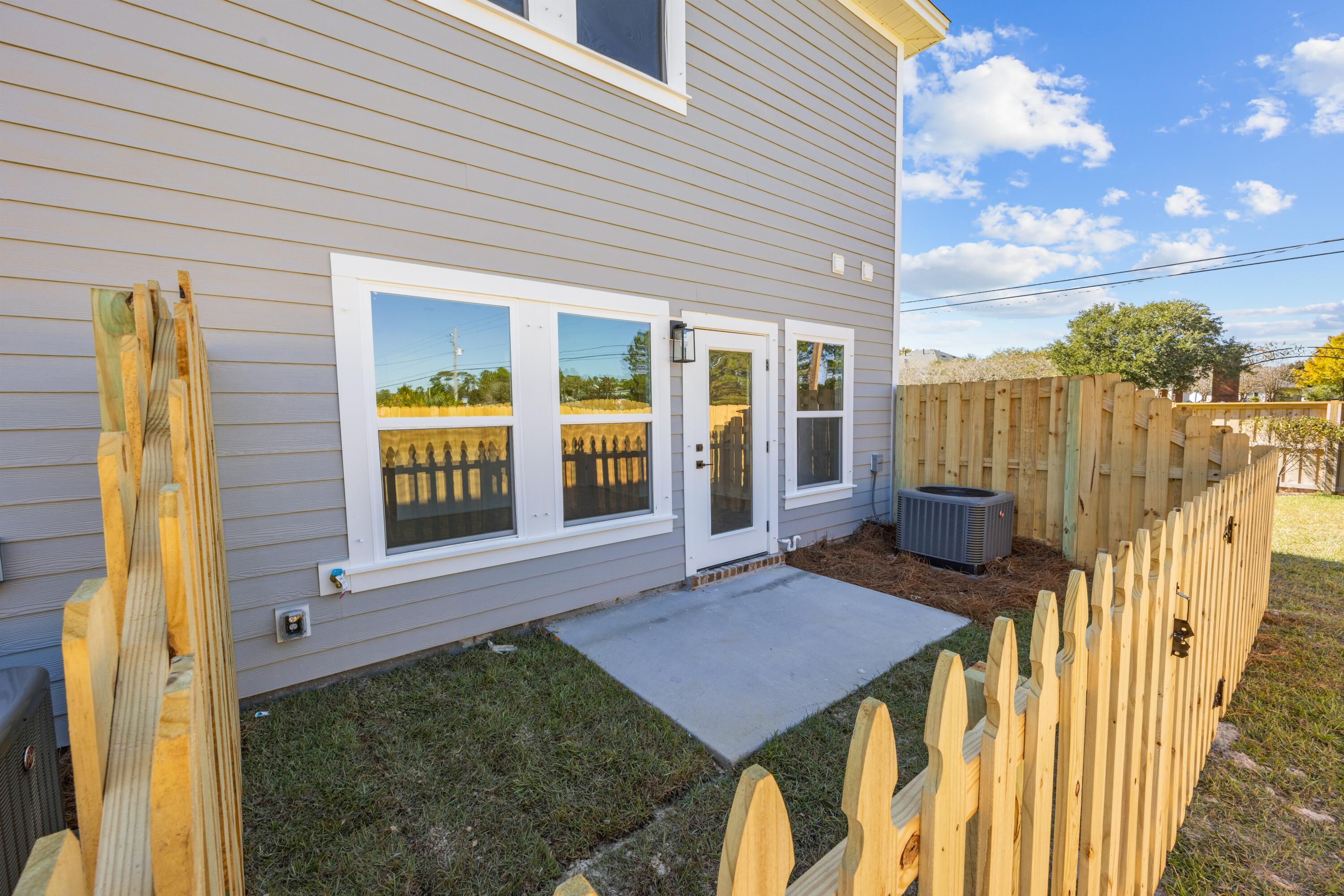 TIDWELL TOWNHOMES - Residential Lease