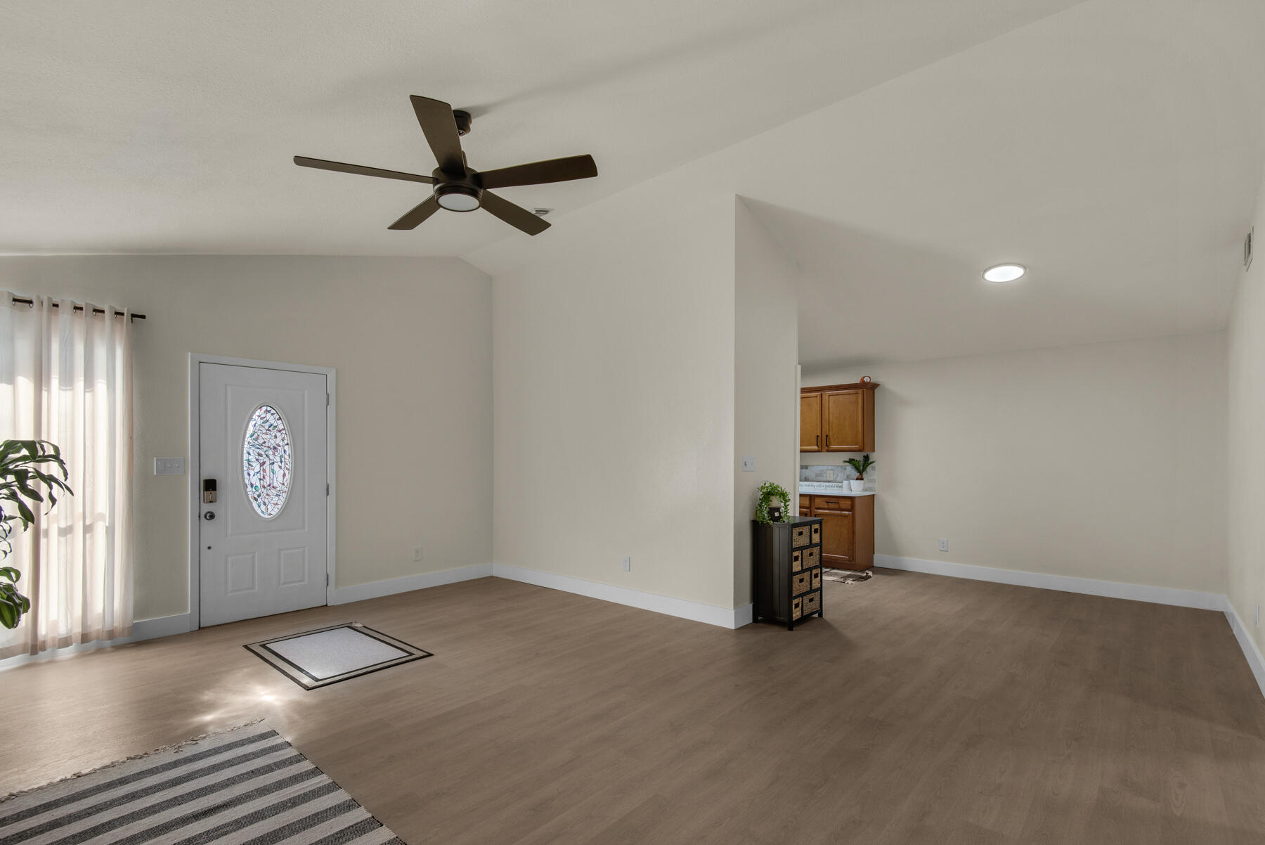 INDIAN OAKS S/D LOT 10 BLK B - Residential