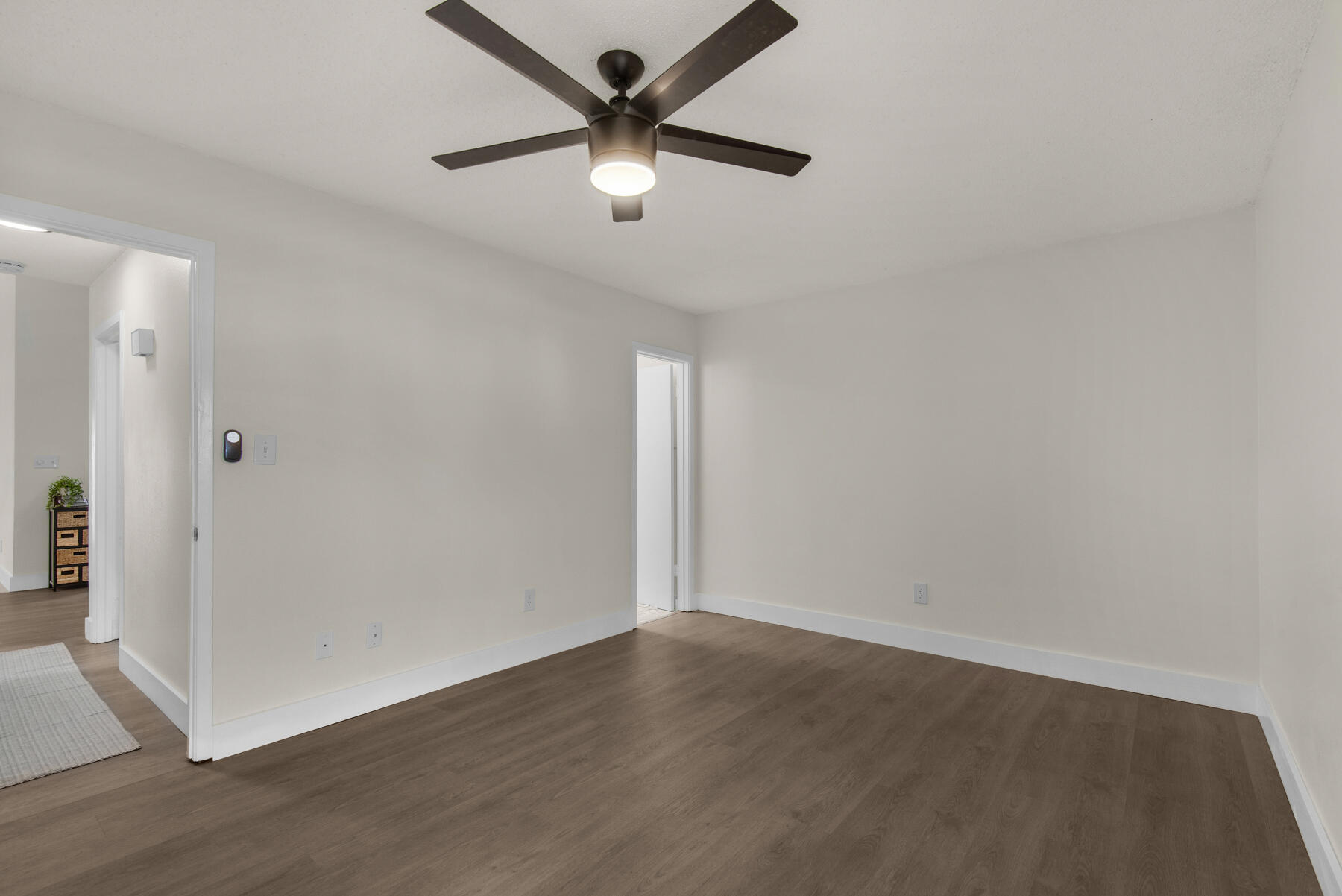 INDIAN OAKS S/D LOT 10 BLK B - Residential