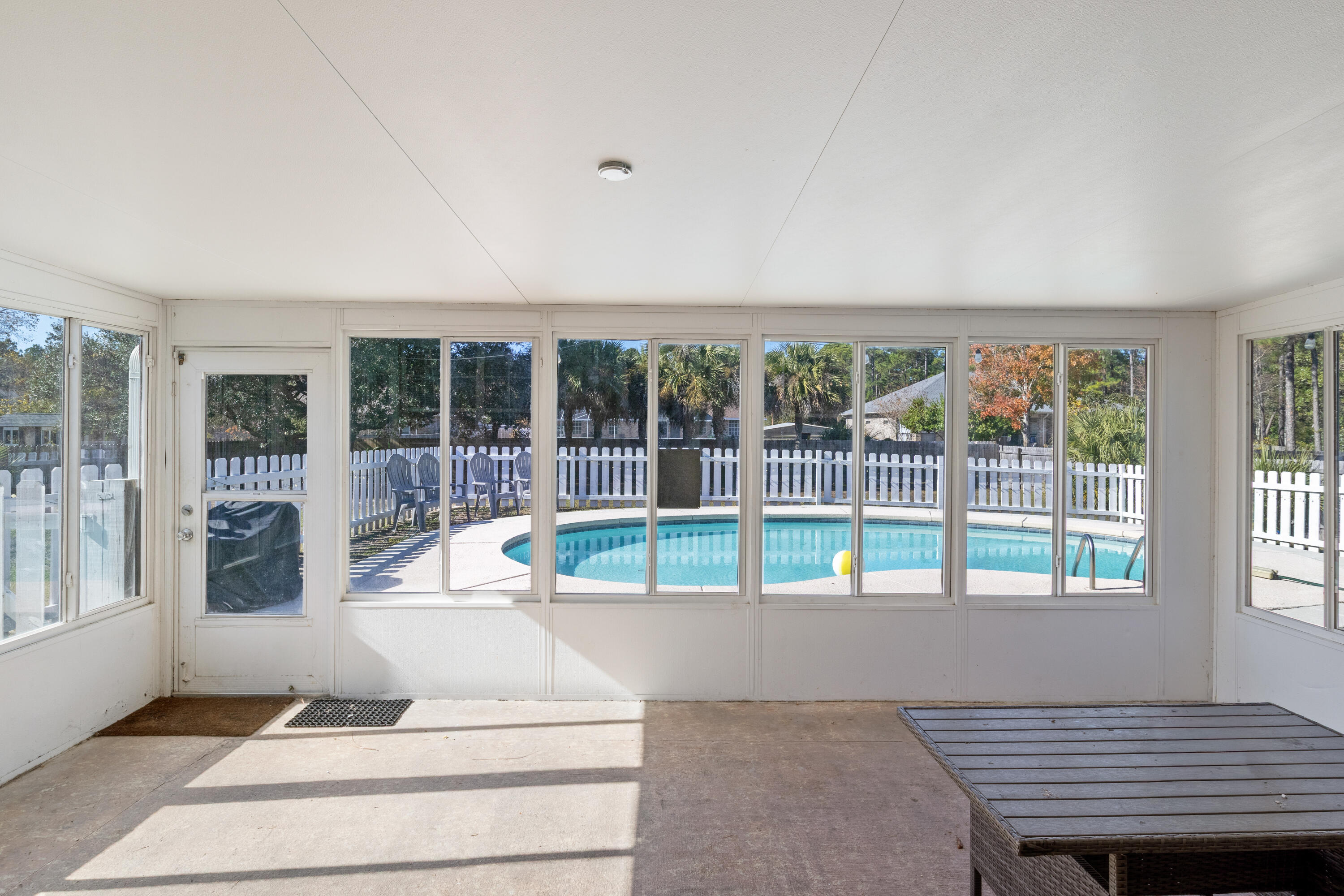 HOLLEY BY THE SEA - Residential