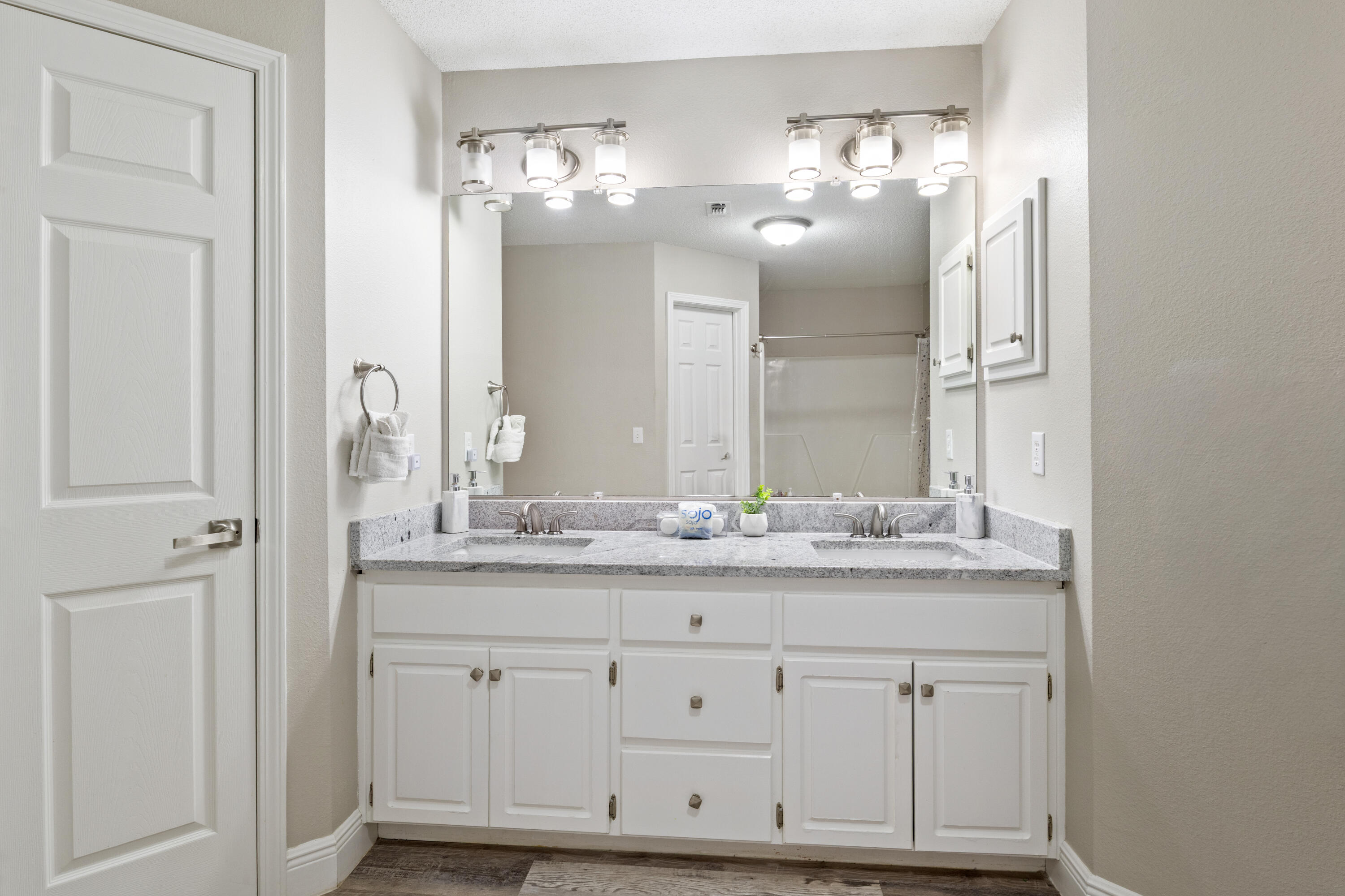 HOLLEY BY THE SEA - Residential