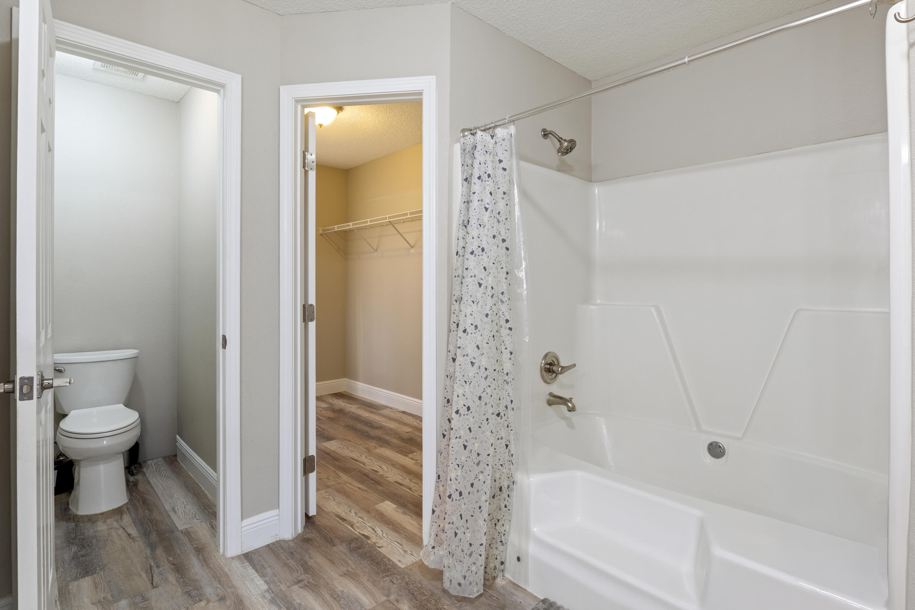 HOLLEY BY THE SEA - Residential