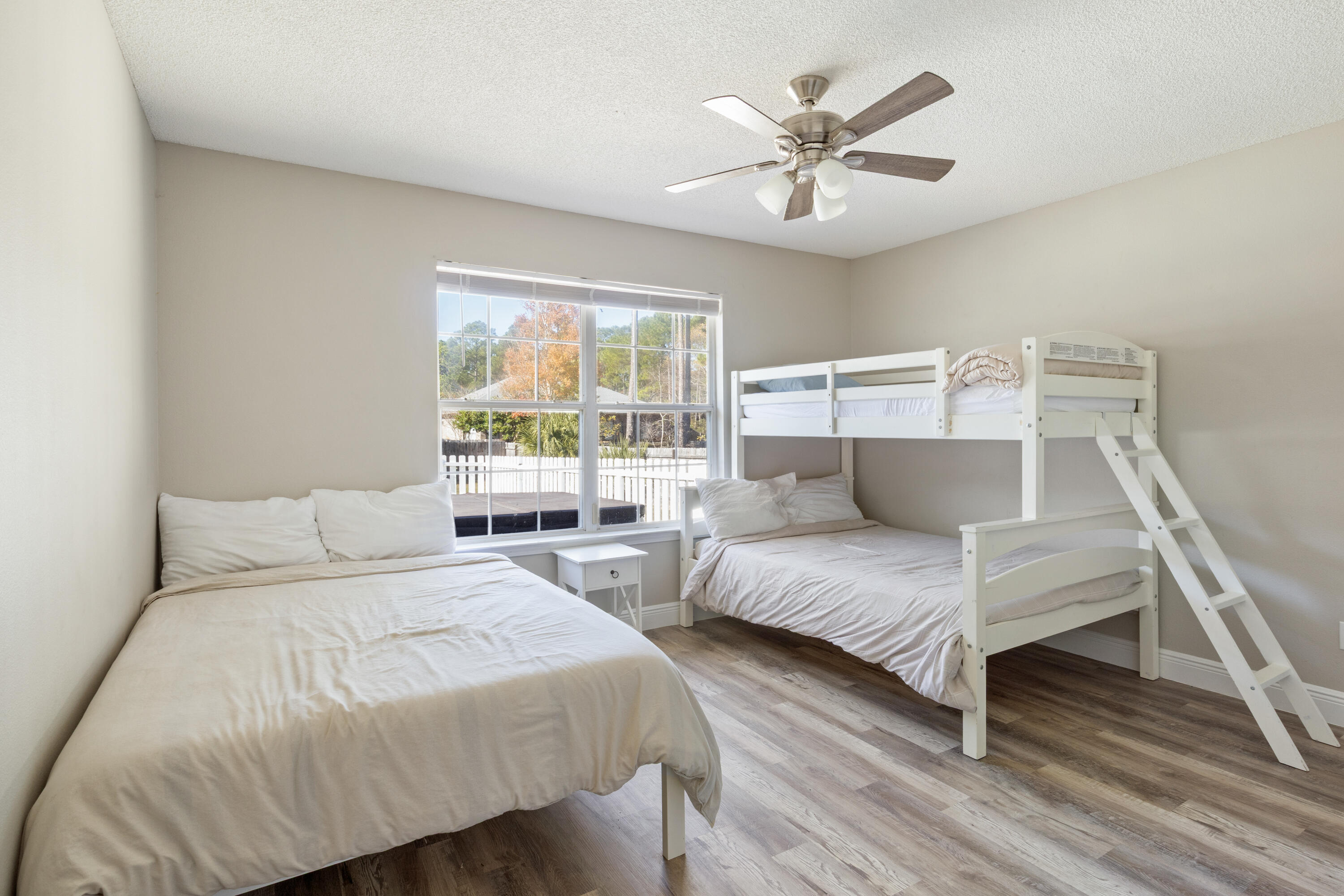 HOLLEY BY THE SEA - Residential