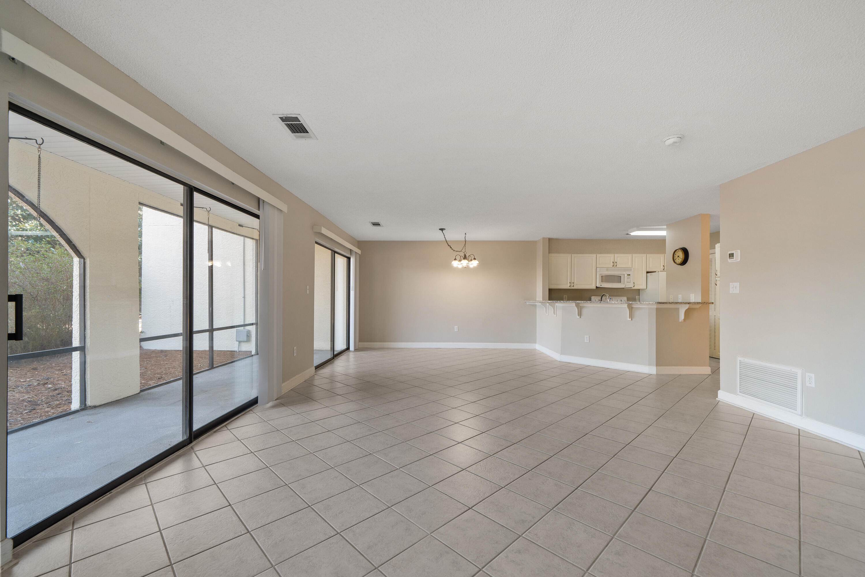 LAKESIDE CONDO AT BLUEWATER BAY - Residential