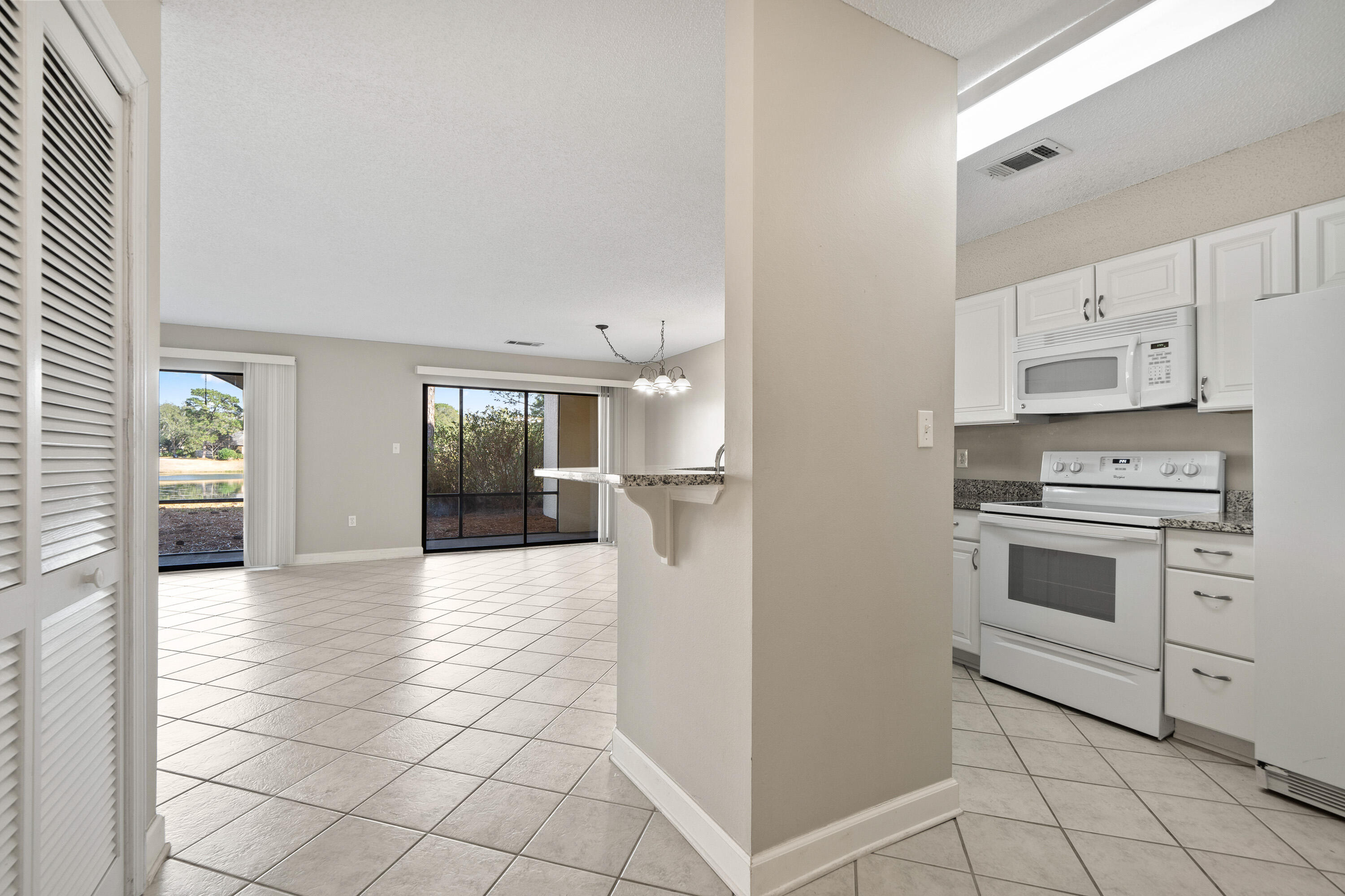 LAKESIDE CONDO AT BLUEWATER BAY - Residential
